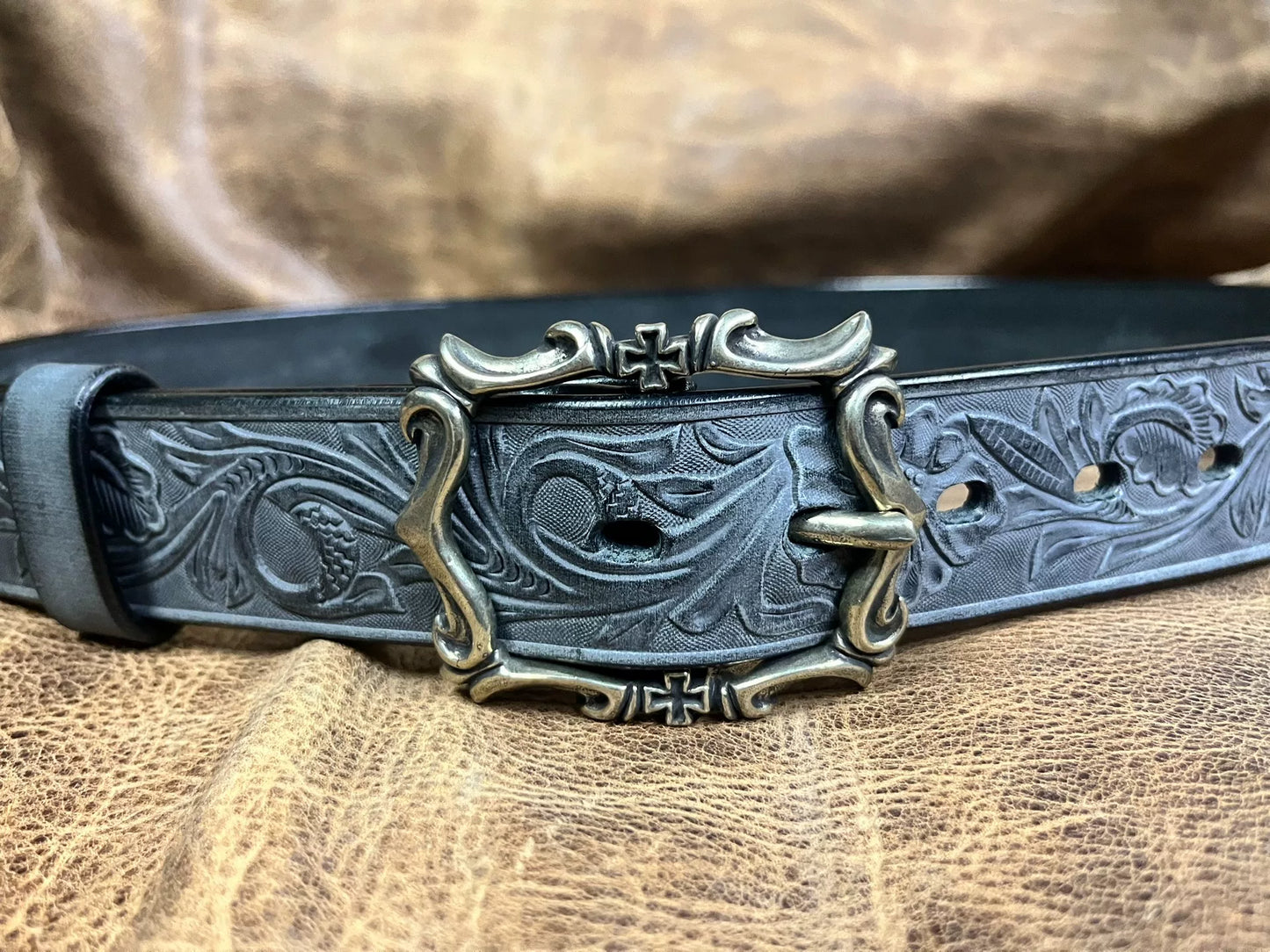 Customized Italian horse rein carving handmade belt