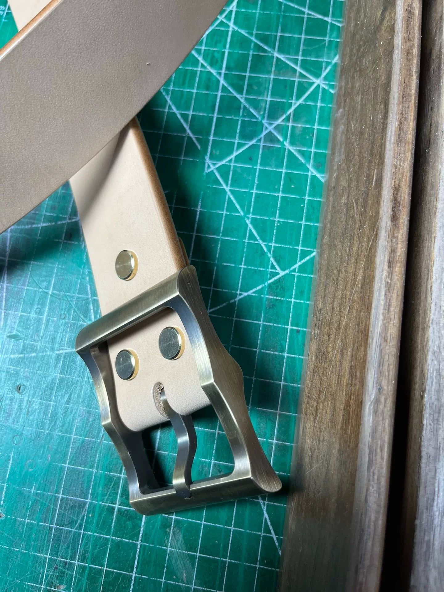 Premium Muchen Batman Belt Buckle — CNC Brass Craftsmanship