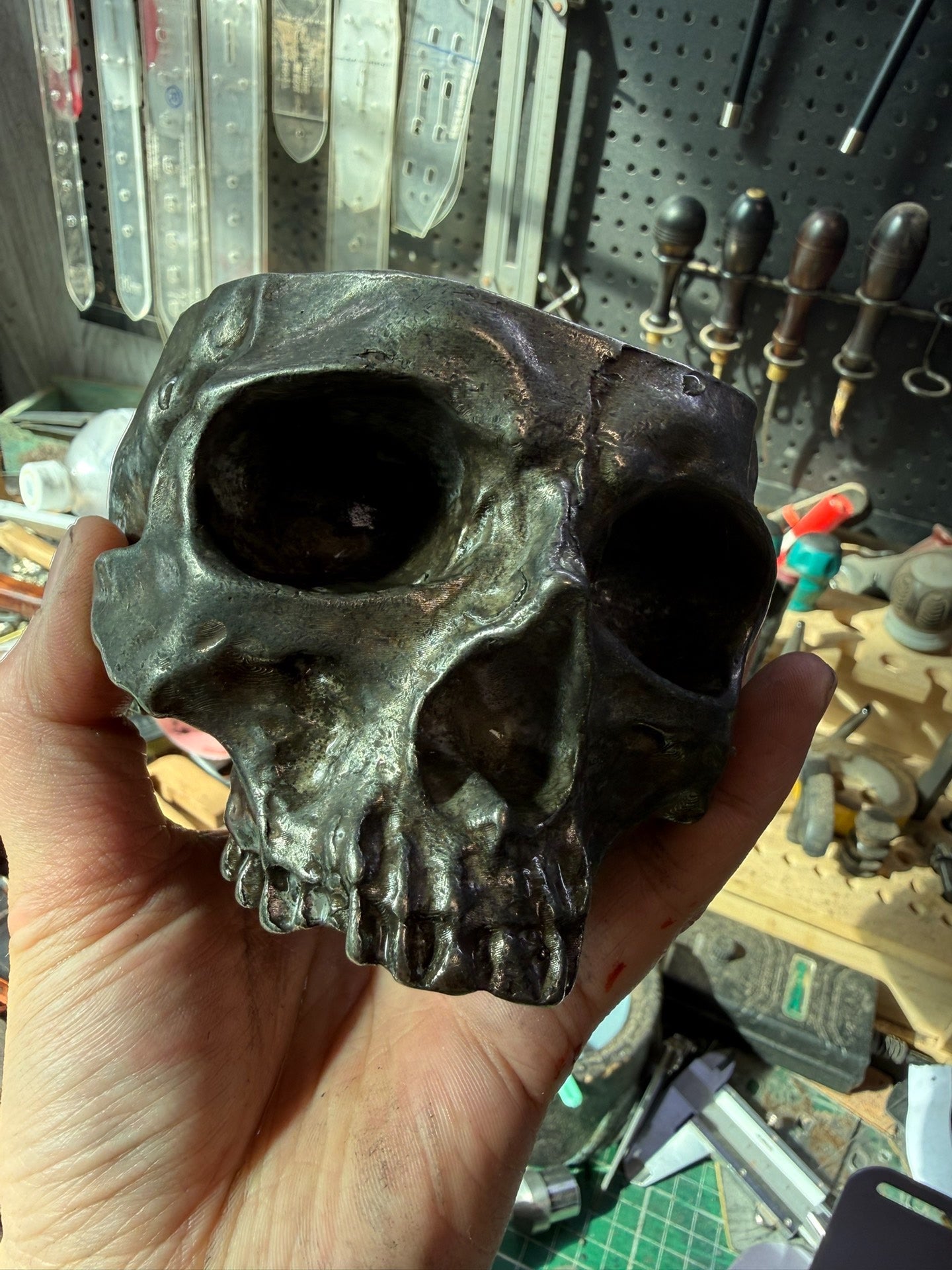 945g solid white copper skull ashtray