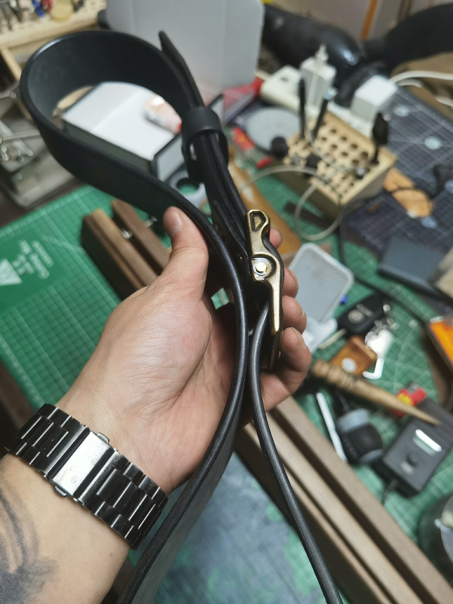 5.5mm imported American saddle. Black, business casual belt