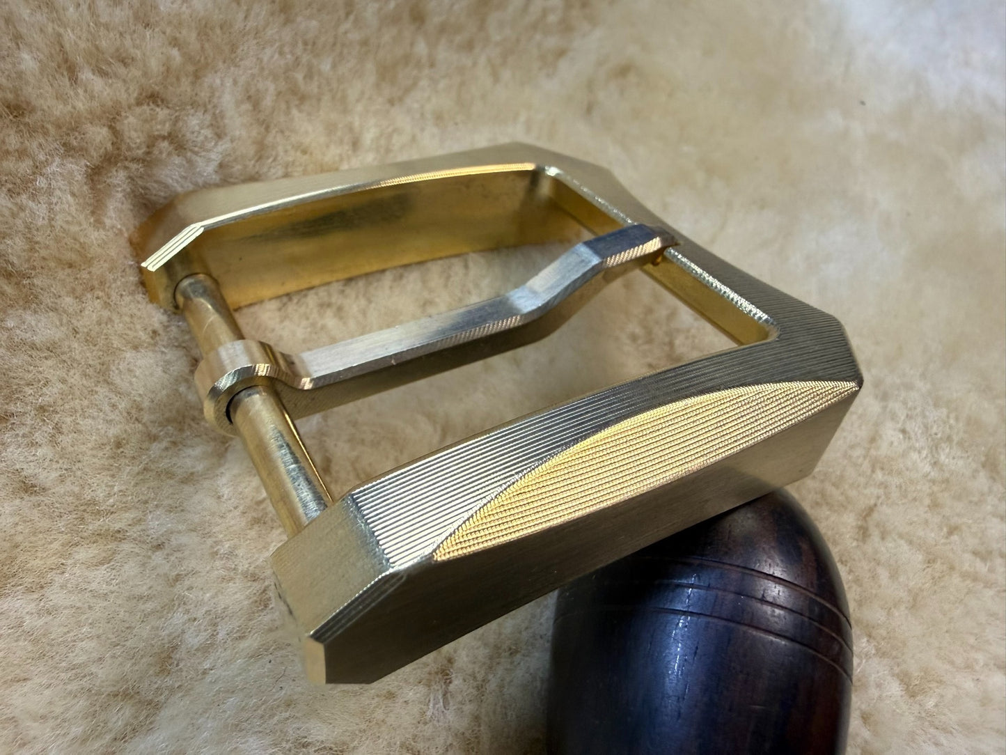 Brass wire cut belt buckle D buckle