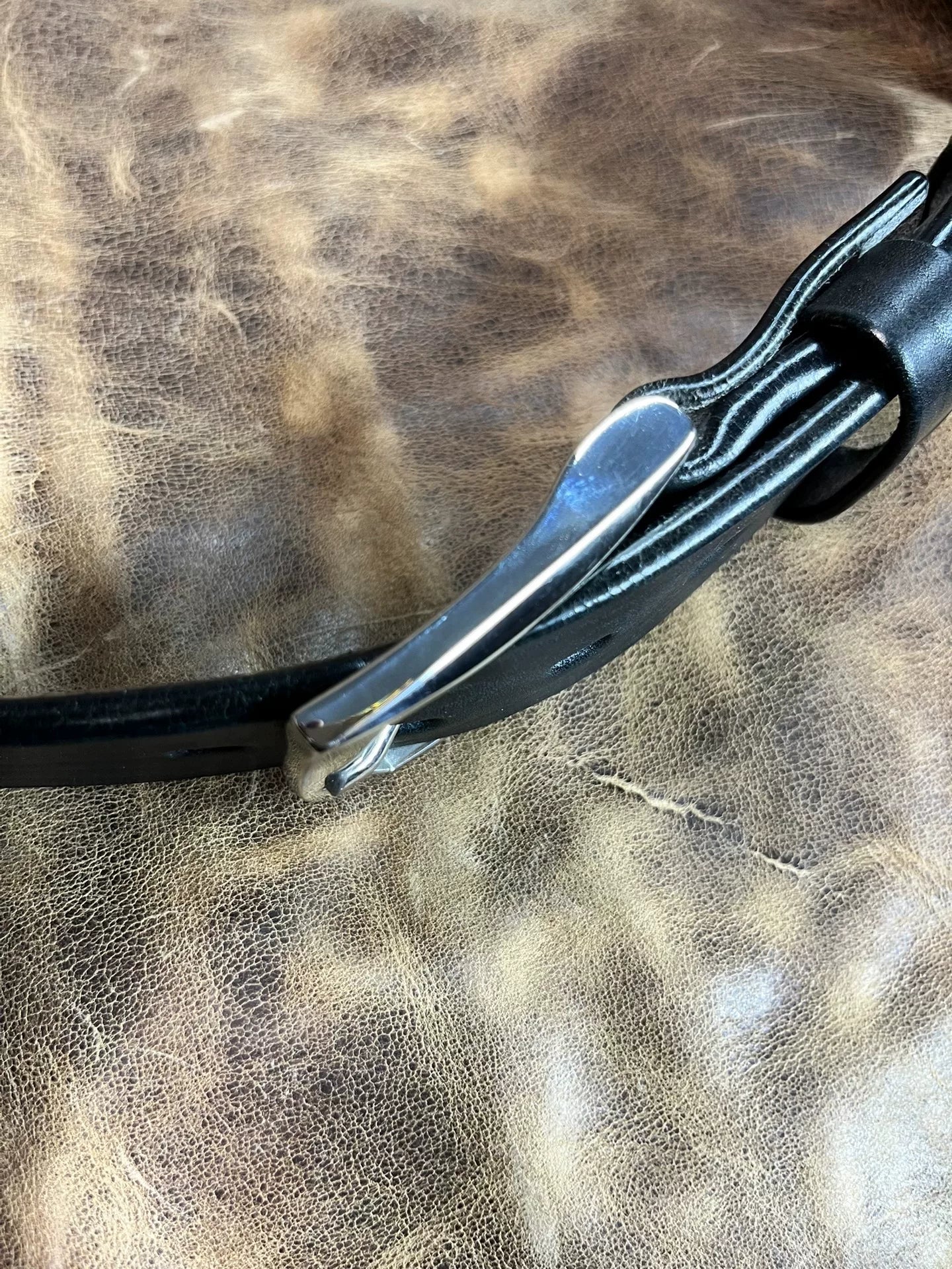 5.5mm thick North American black through-dyed bison leather first l…