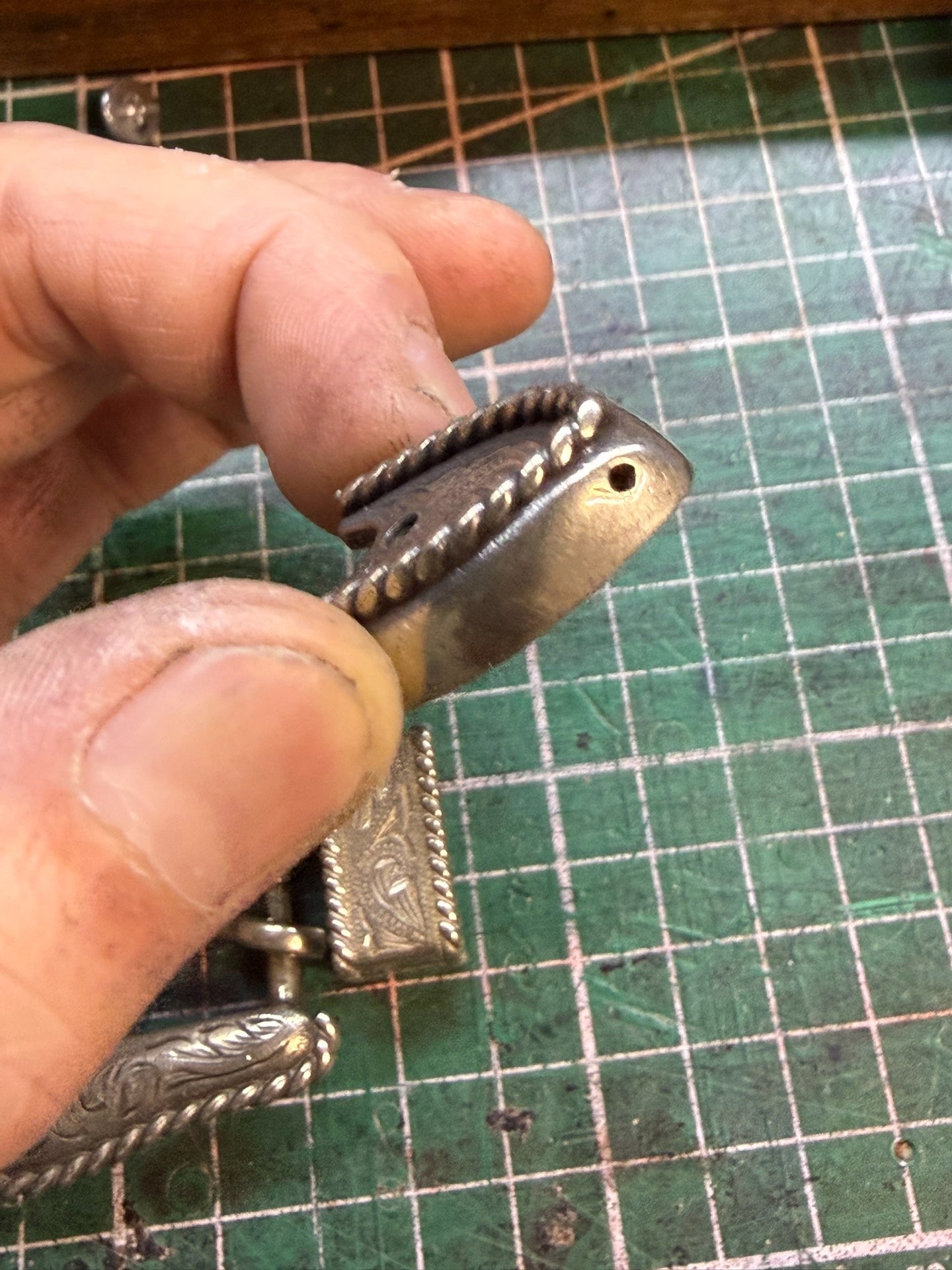 Purely hand-engraved American retro belt buckle
