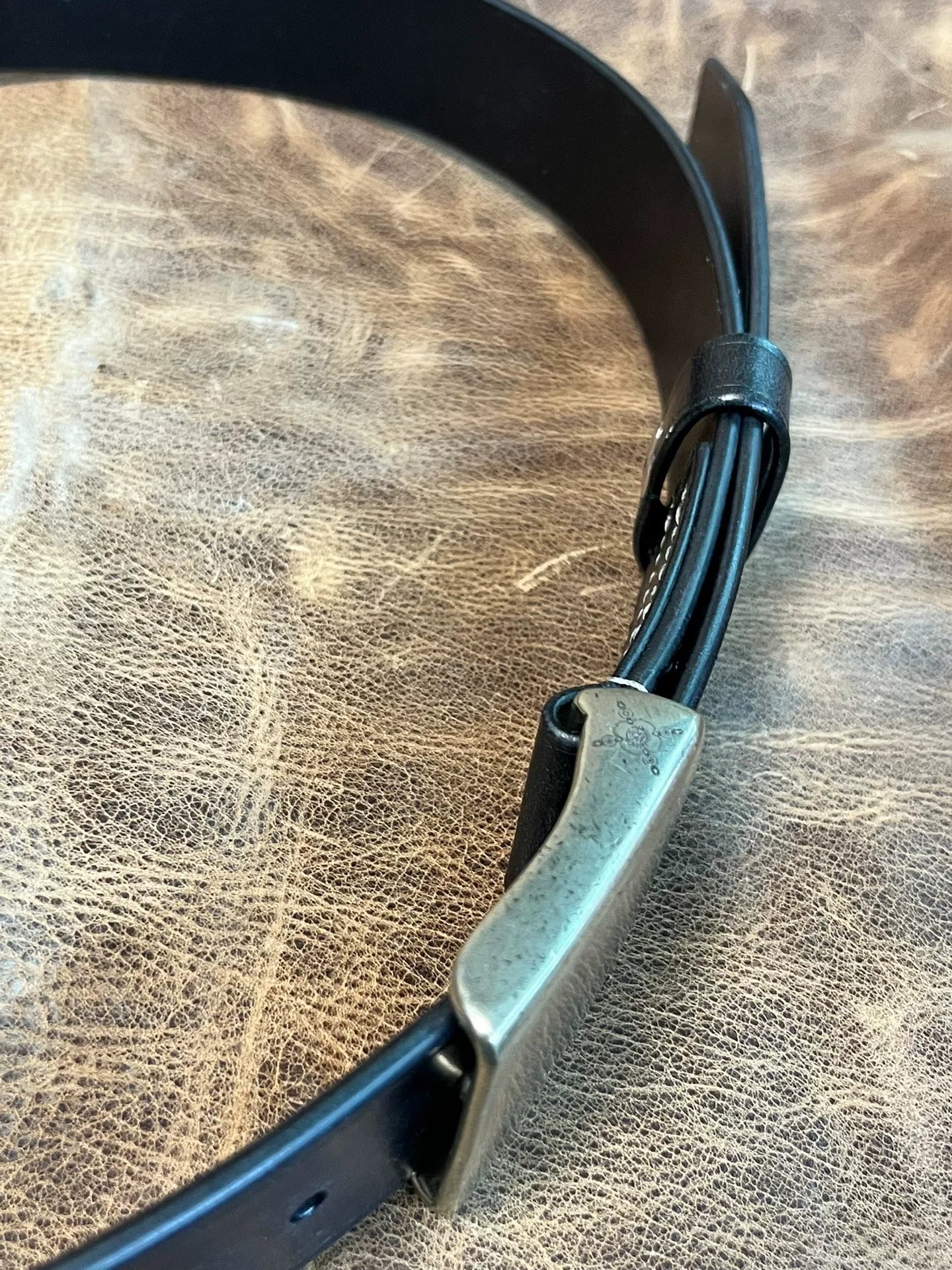 TWS Bridle Leather with Japanese Vintage White-Bronze Square Buckle