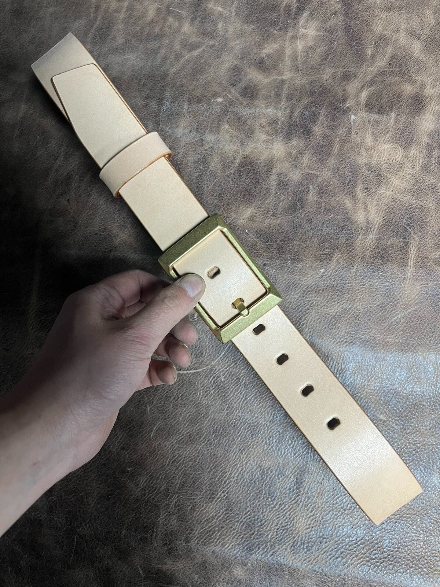 Natural Tan American Skirting Leather Belt – One-Piece Fold | Handmade Custom