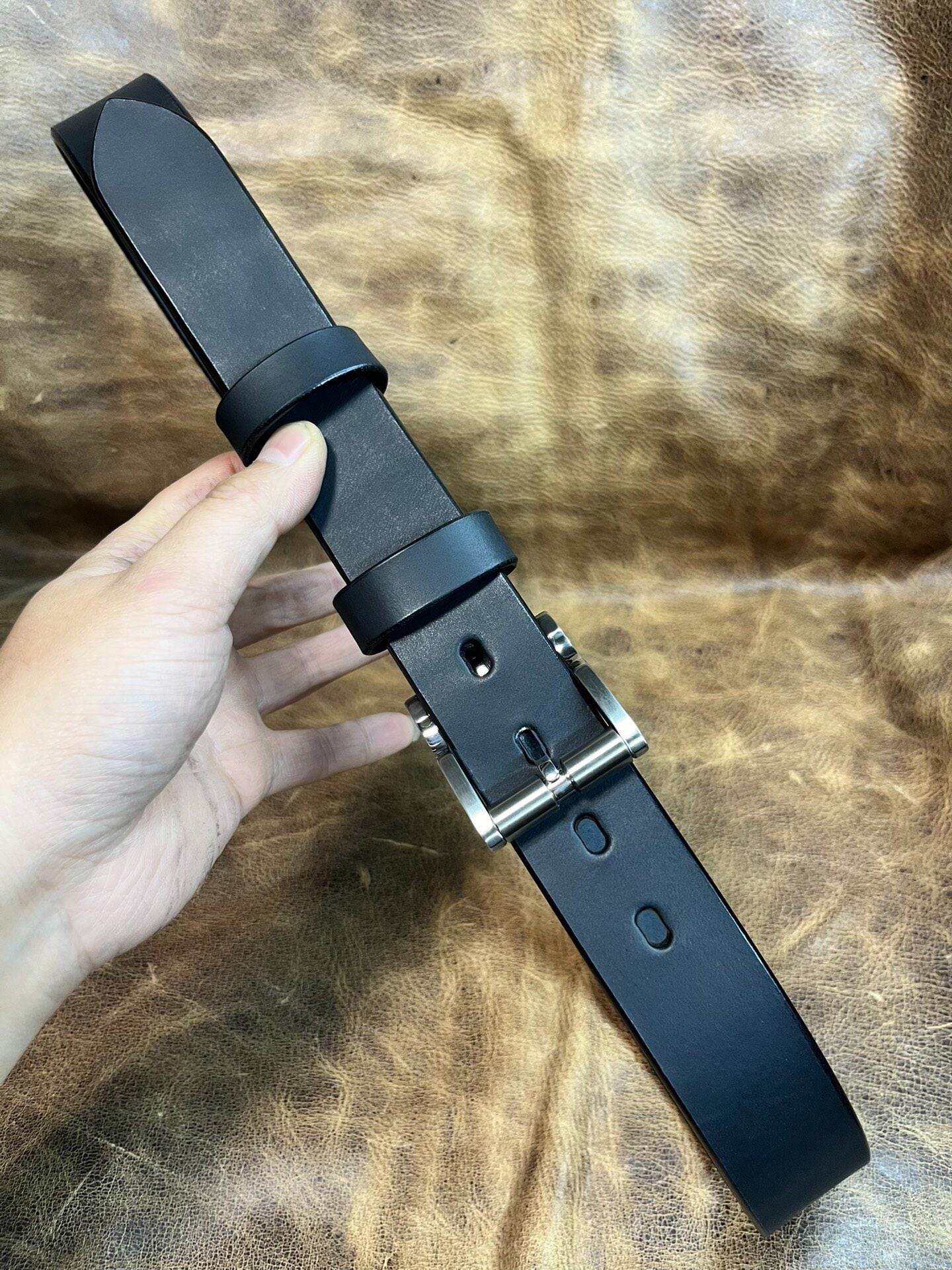 11oz Italian Tuscany Veg-Tan Saddle Leather Belt – 316L Stainless Steel Wire-Cut Buckle | 1.34in Wide | Black Handmade