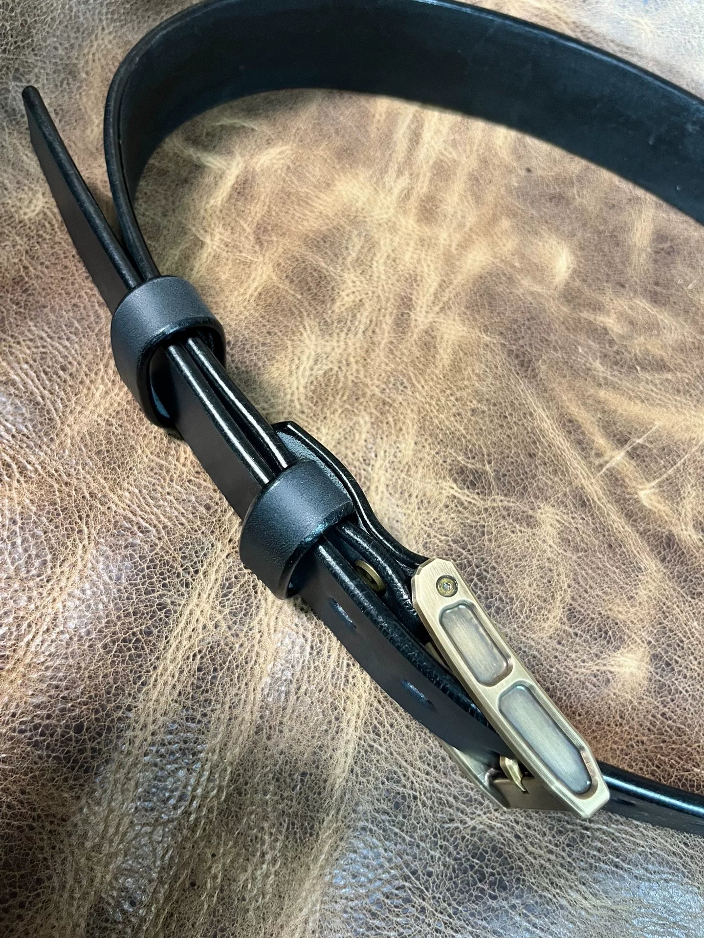 Full-Grain Saddle Leather with Westwind No.3 Copper Buckle