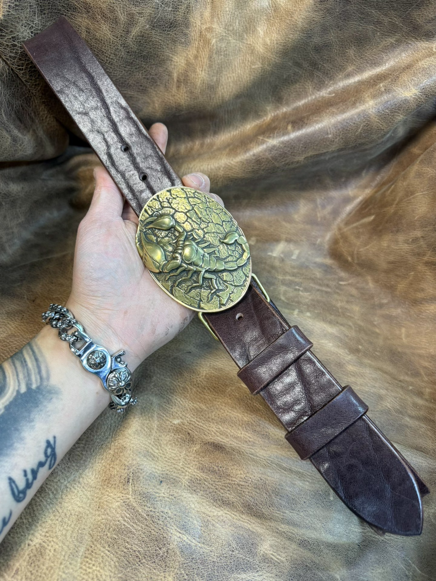 5.5mm thick North American black through-dyed bison leather first l…