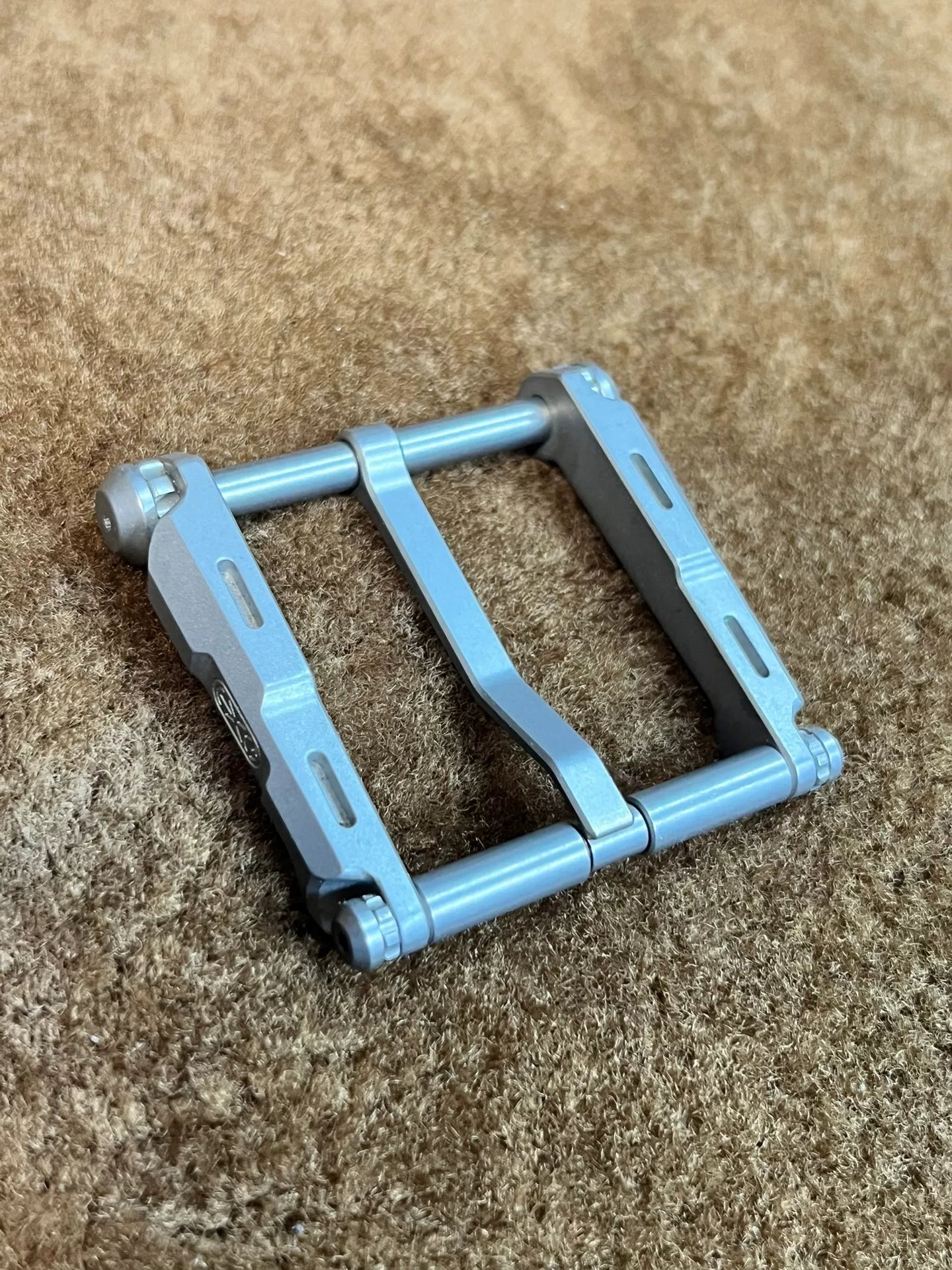 West Wind Tunnel titanium alloy belt buckle, hypoallergenic material