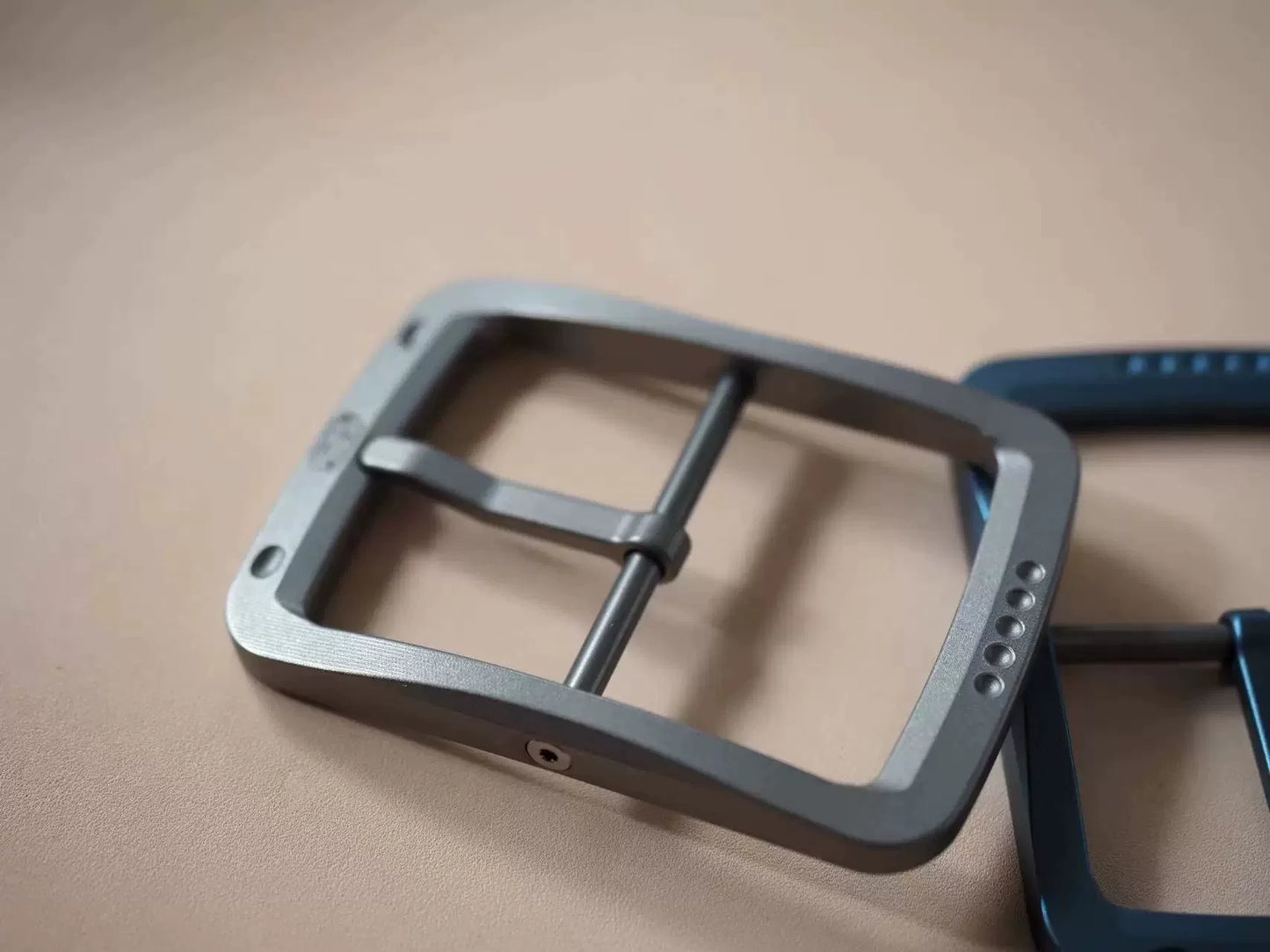 Xifeng Tunnel titanium alloy belt buckle head