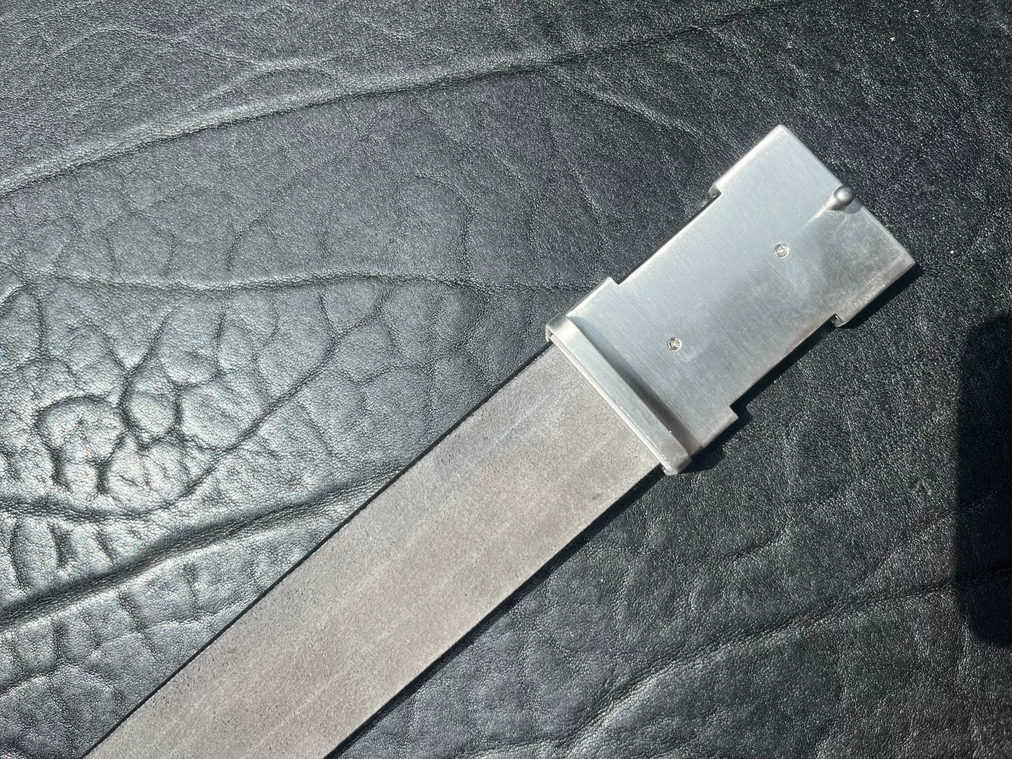 Mirrored Hermès box buckle with black dyed Italian men's business f…