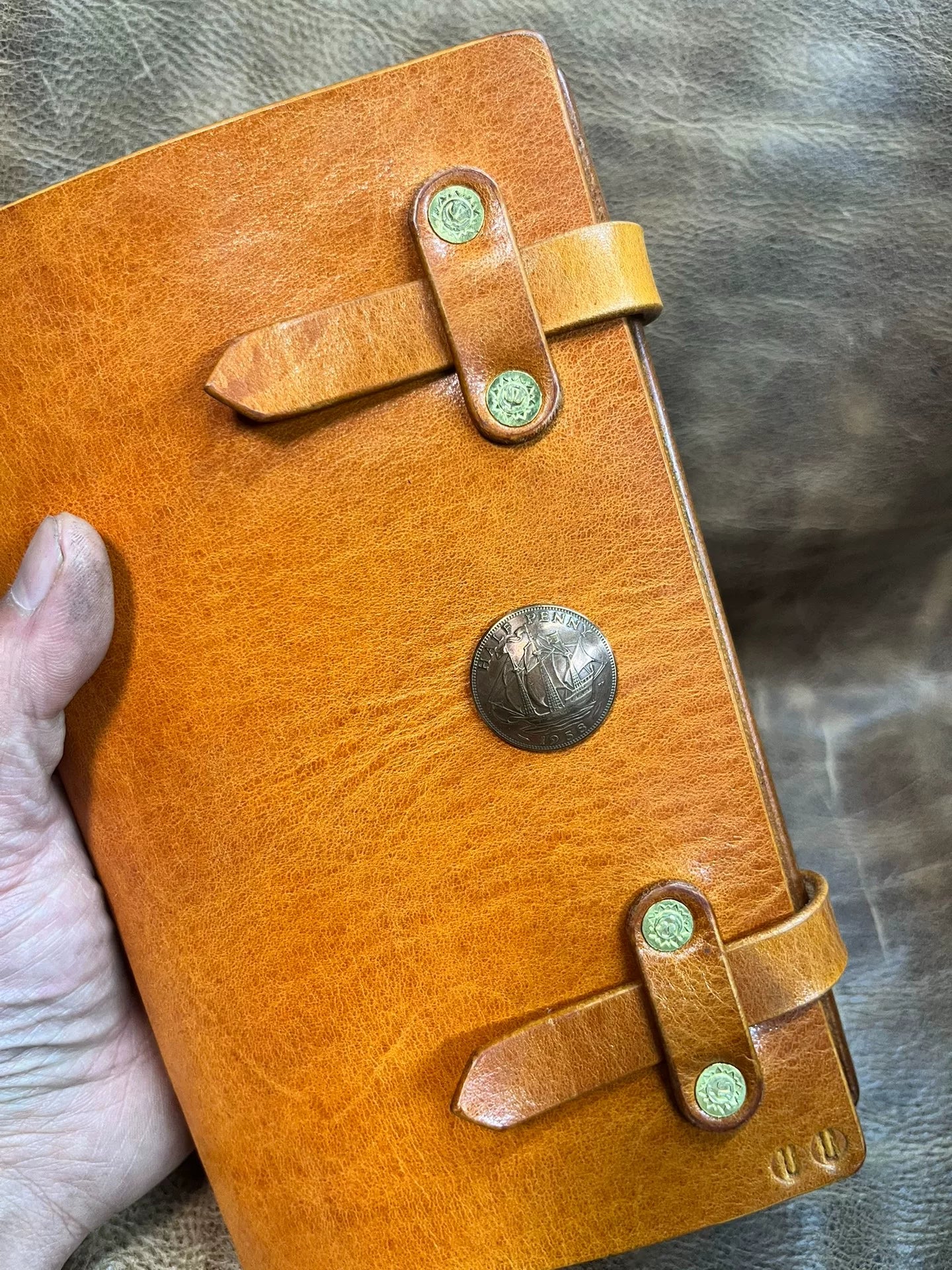 Horwen style oil wax leather A6 made of 4mm single layer thickness…