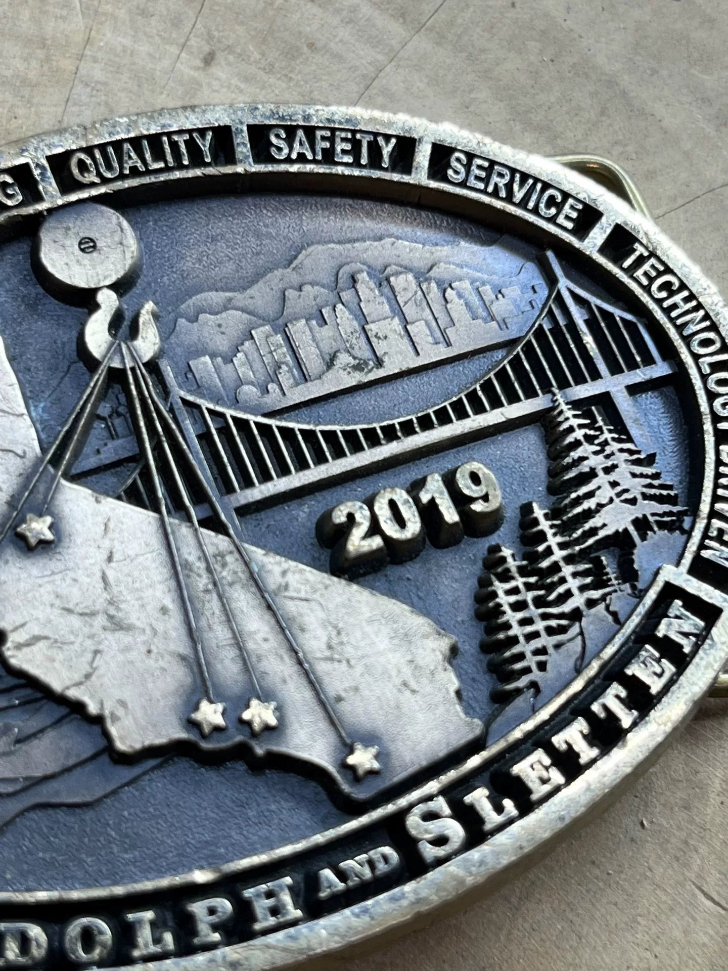 The United States returns old belt buckles
