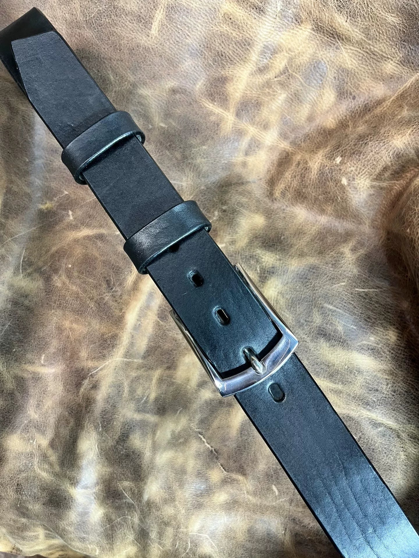 5.5mm thick North American black through-dyed bison leather first l…