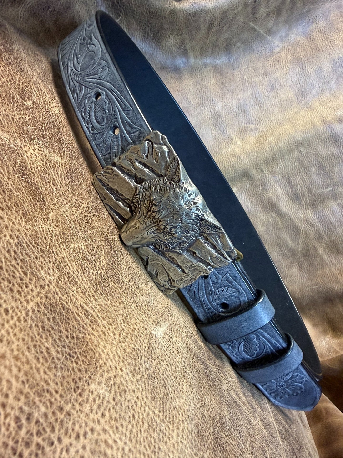 The Italian horse-rein carved handmade belt is custom-made