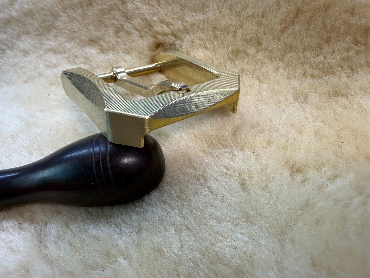 Brass wire cut belt buckle D buckle