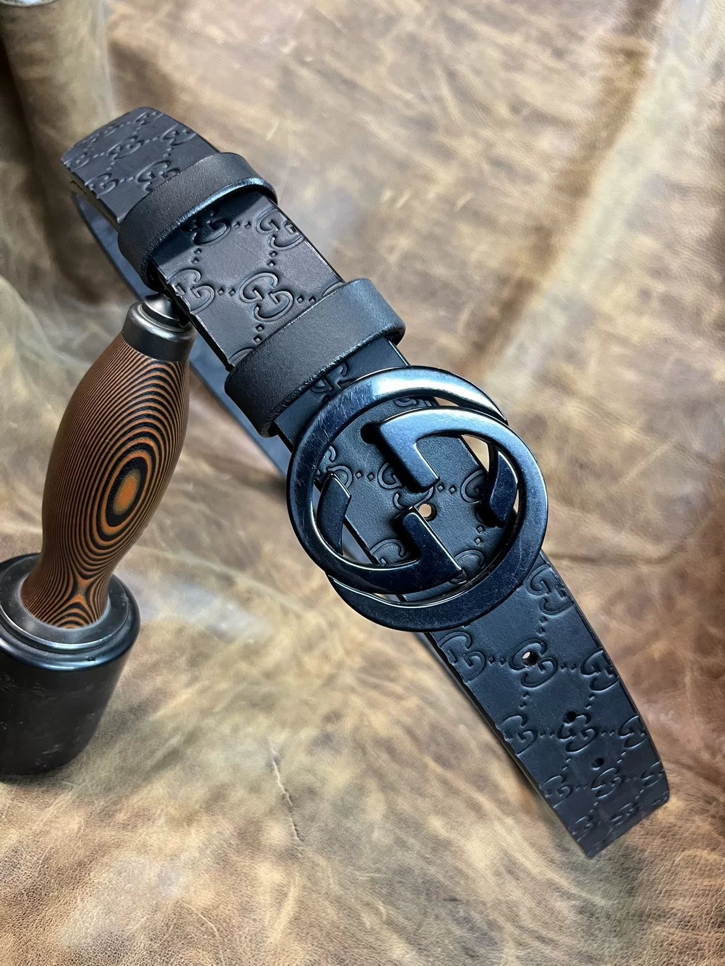 Men's business Gucci and Coach business belt customization. Purely…