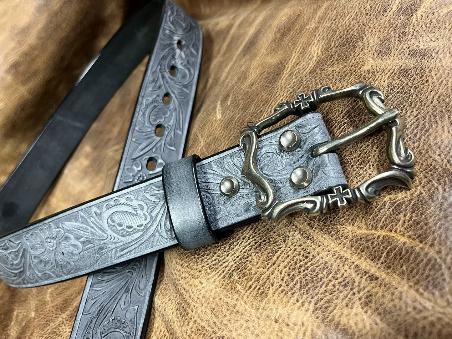 Customized Italian horse rein carving handmade belt