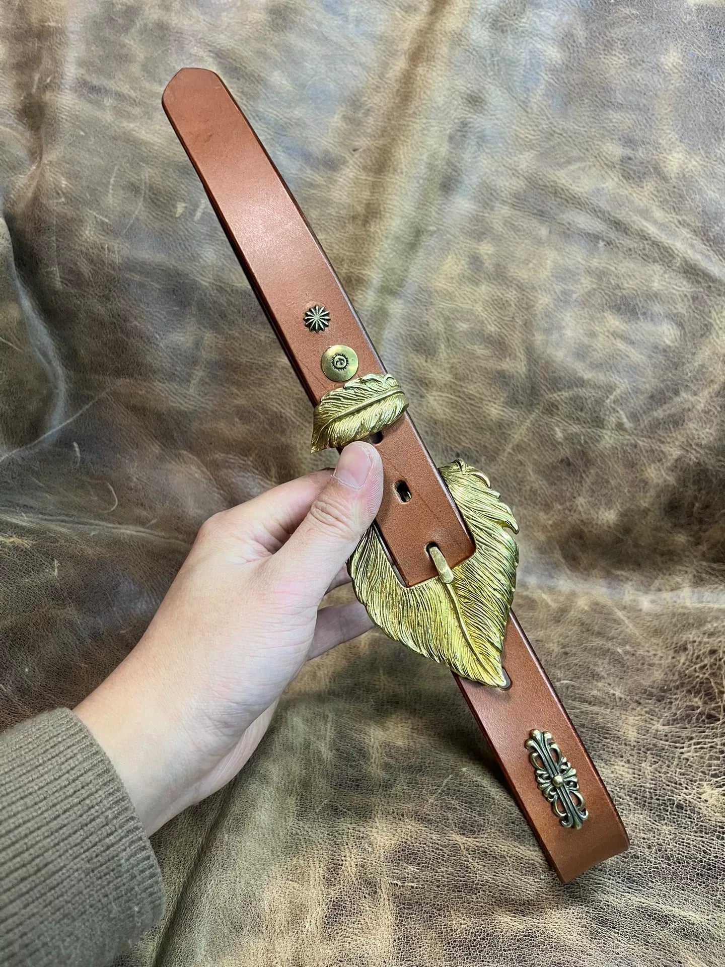 Customized American vintage handmade belt, solid brass belt buckle