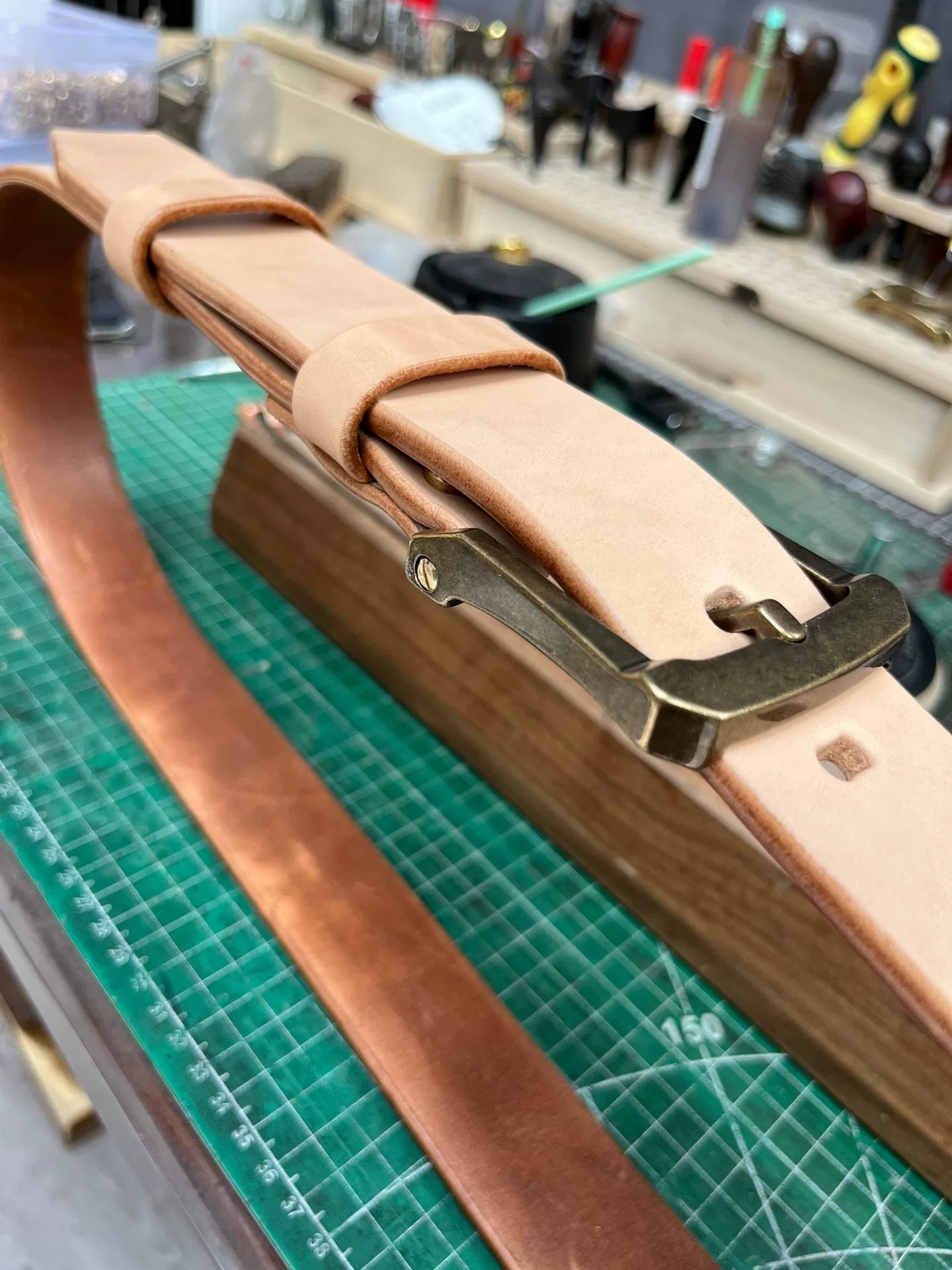 6.5mm thick heavyweight US saddle saddle leather vegetable tanned c…