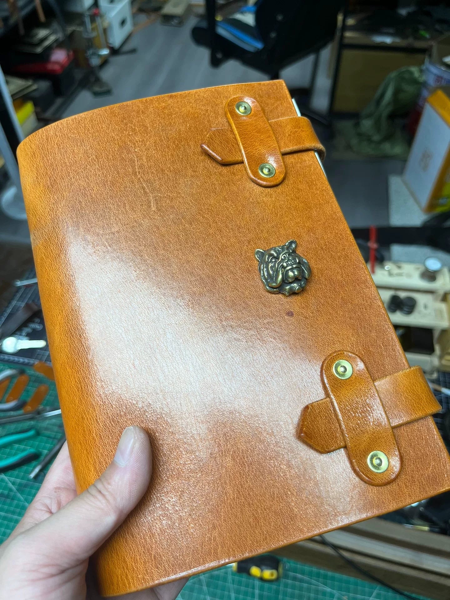 Horwen style oil wax leather A5 made of 4mm single layer thickness…