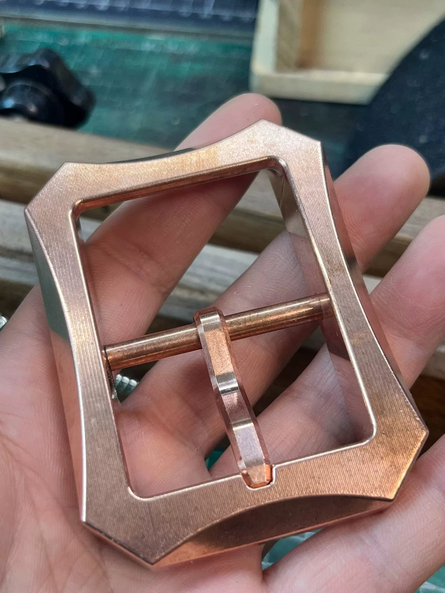 Half a kilogram of red copper and pure copper octagonal belt buckle…