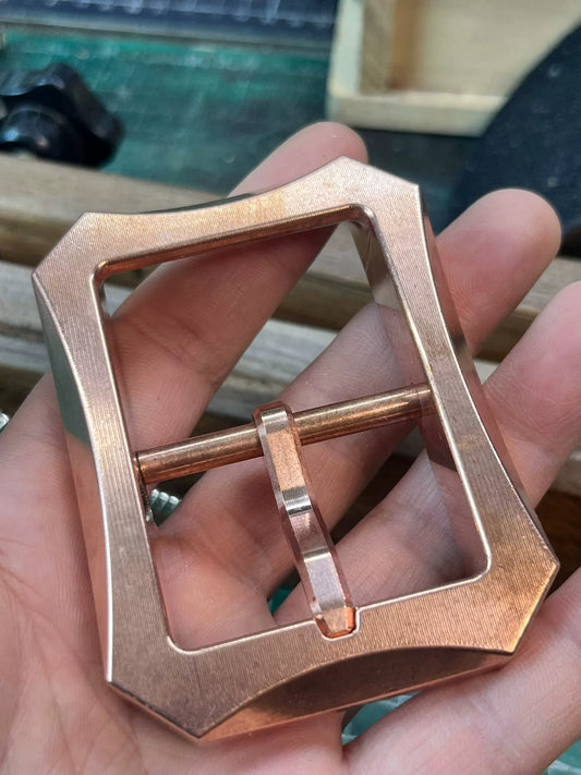 Half a kilogram of red copper and pure copper octagonal belt buckle…