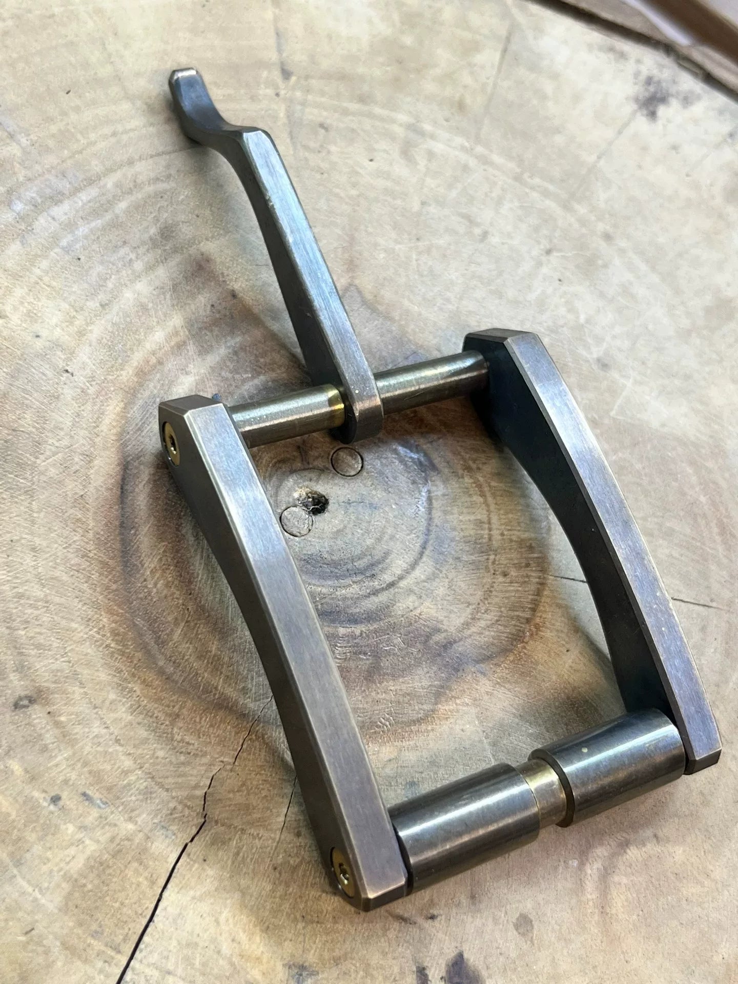 Brass antique wire-cut belt buckle