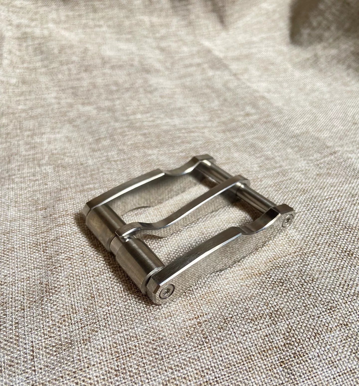 316L Stainless Steel Belt Buckle — Precision Line-Cut, Hand-Finished