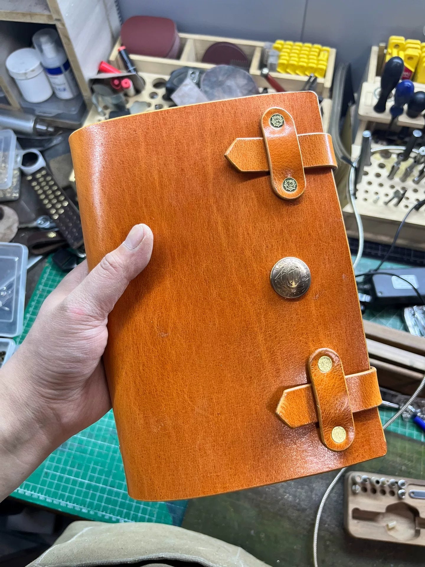 Horwen style oil wax leather A5 made of 4mm single layer thickness…
