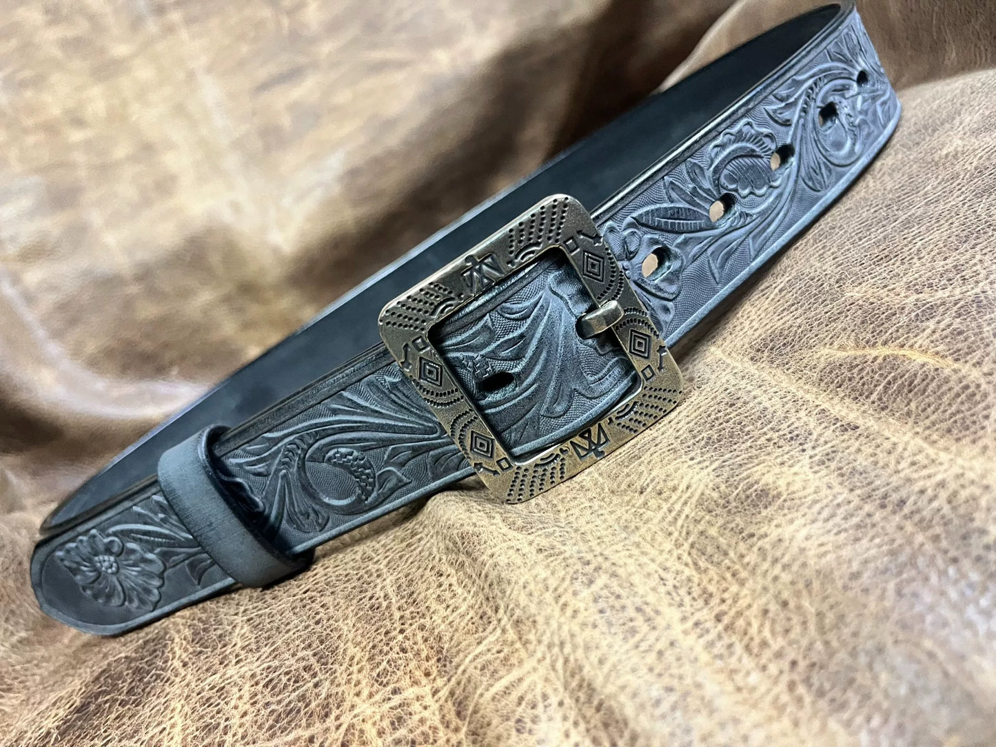 Customized Italian horse-rein carved handmade belt