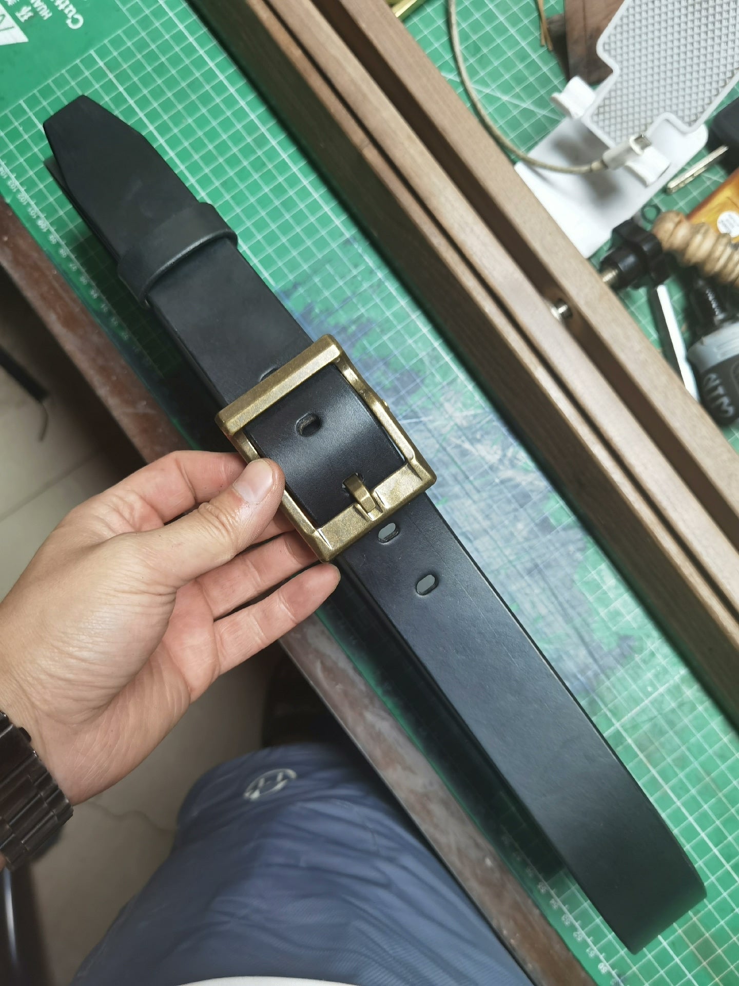 5.5mm imported American saddle. Black, business casual belt