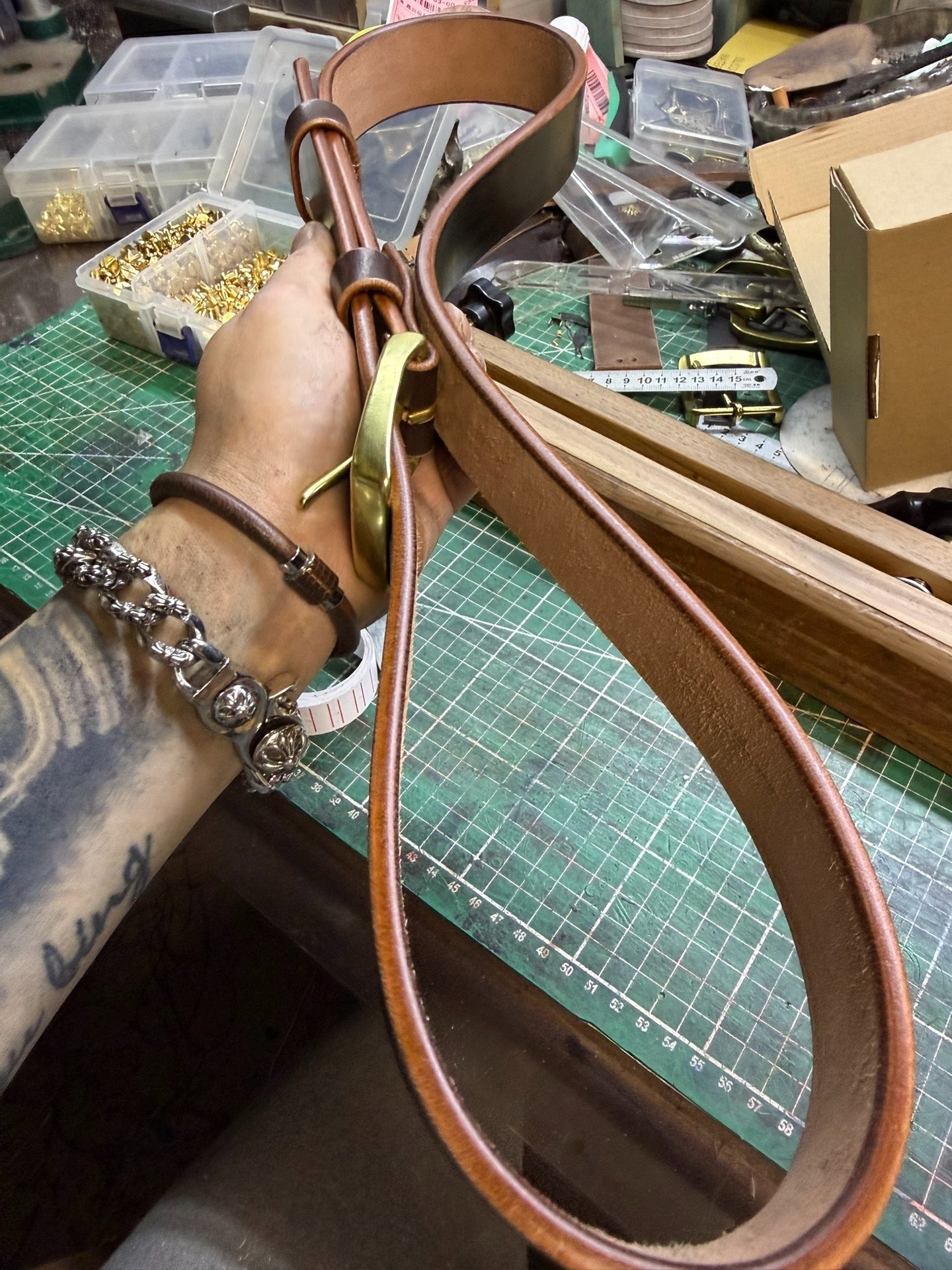 Genuine first-layer cowhide oil-waxed leather handmade belt There a…