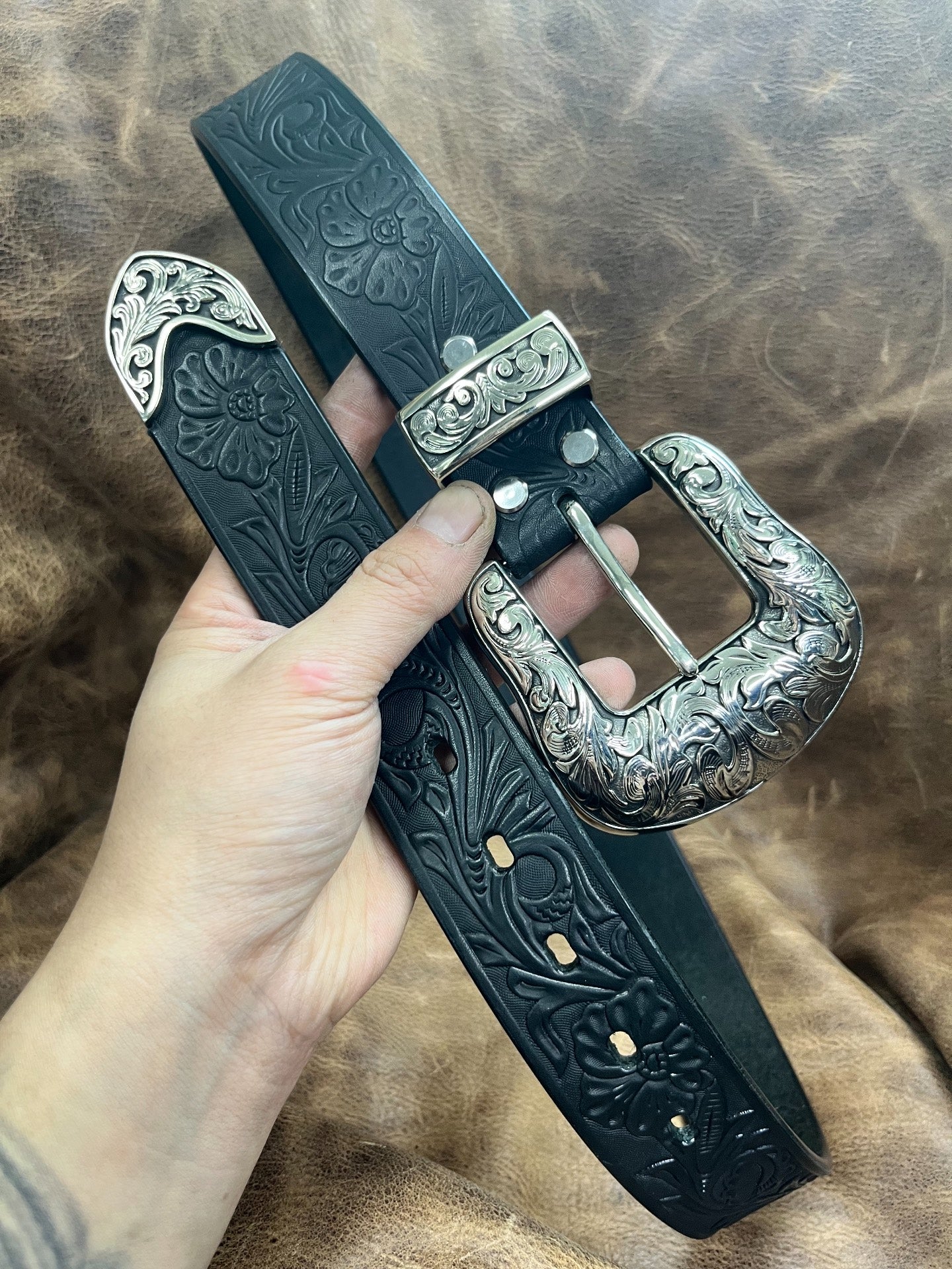 The white copper Tangcao three-piece handmade belt