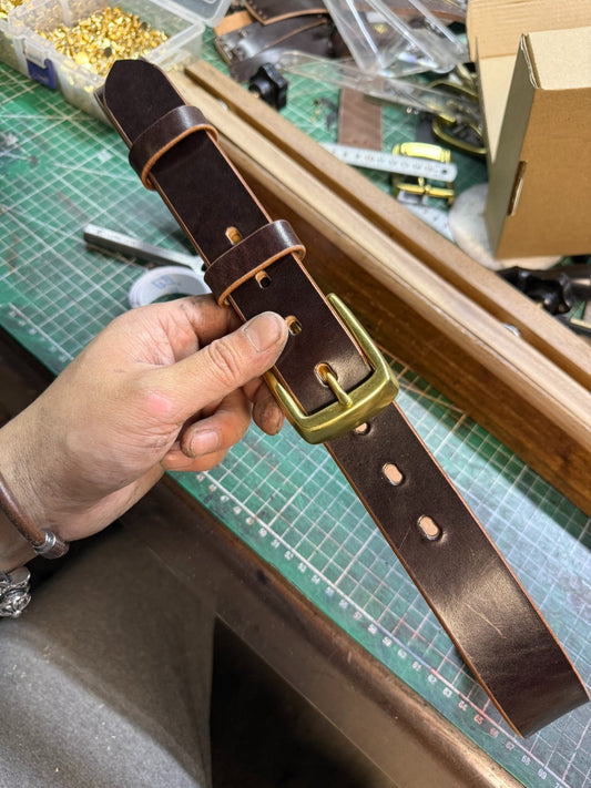 Genuine first-layer cowhide oil-waxed leather handmade belt There a…