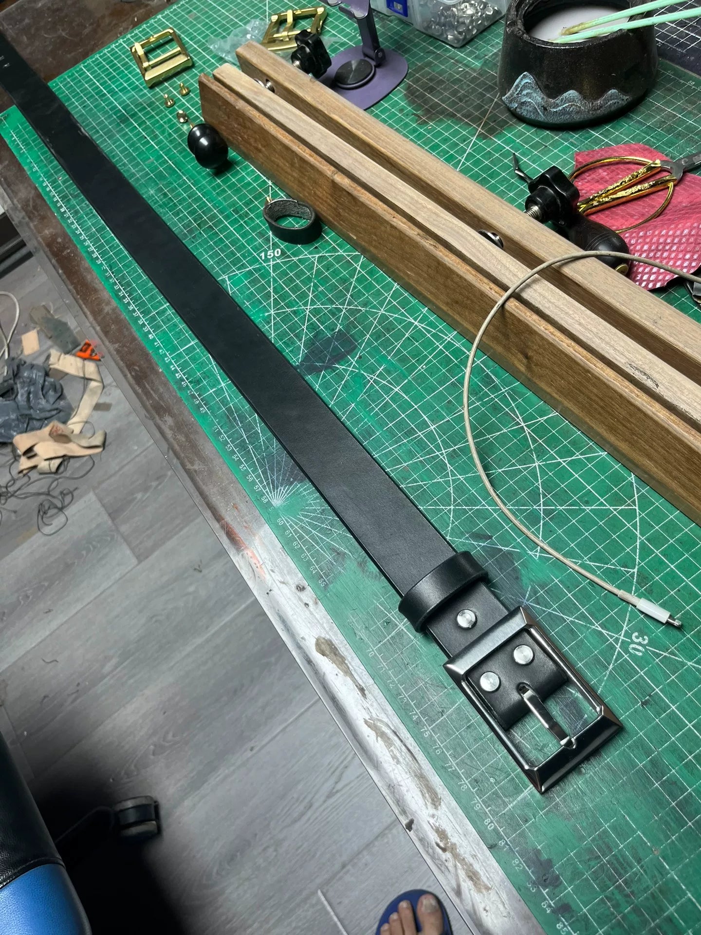 Meian handmade belt, imported from Meian. Black, business casual belt