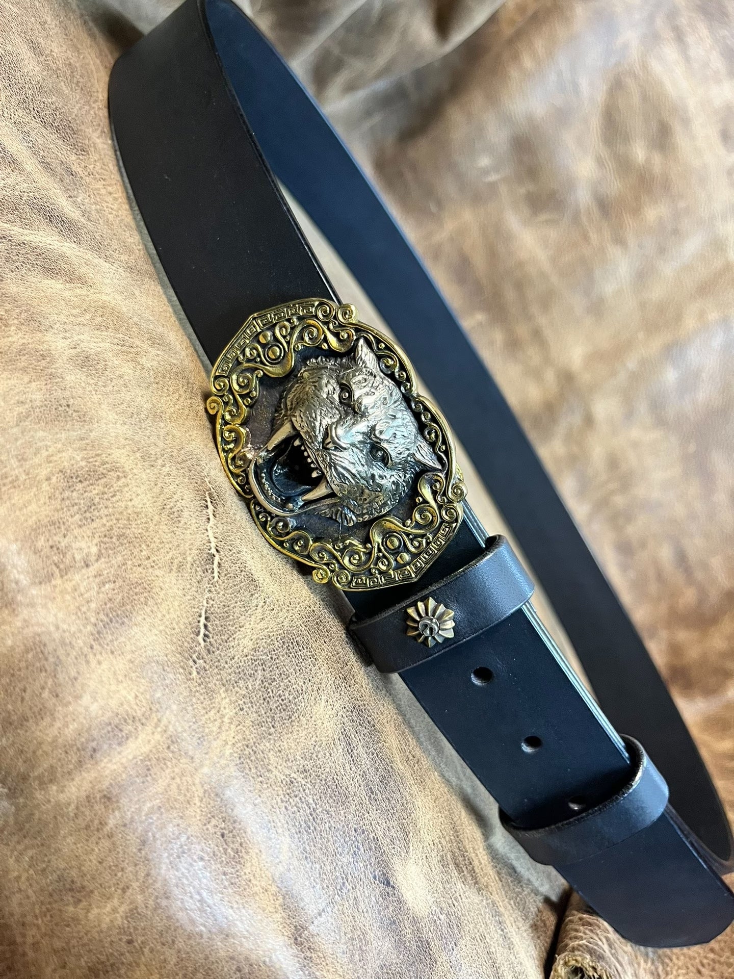 Domineering three-dimensional zodiac tiger head belt buckle with sm…