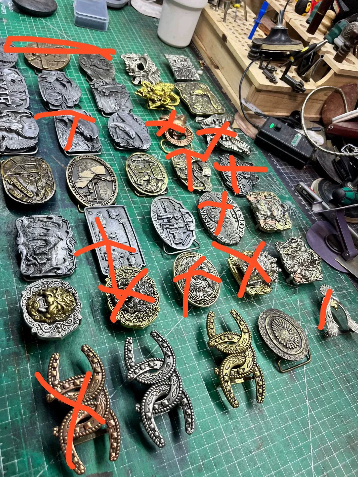 Plate buckle