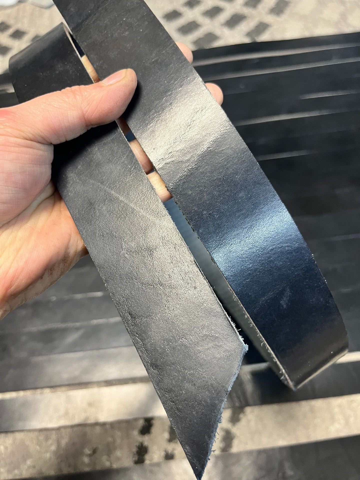 Japanese Tochigi black arrives with a thickness of 5.5 to 6.5 inche…
