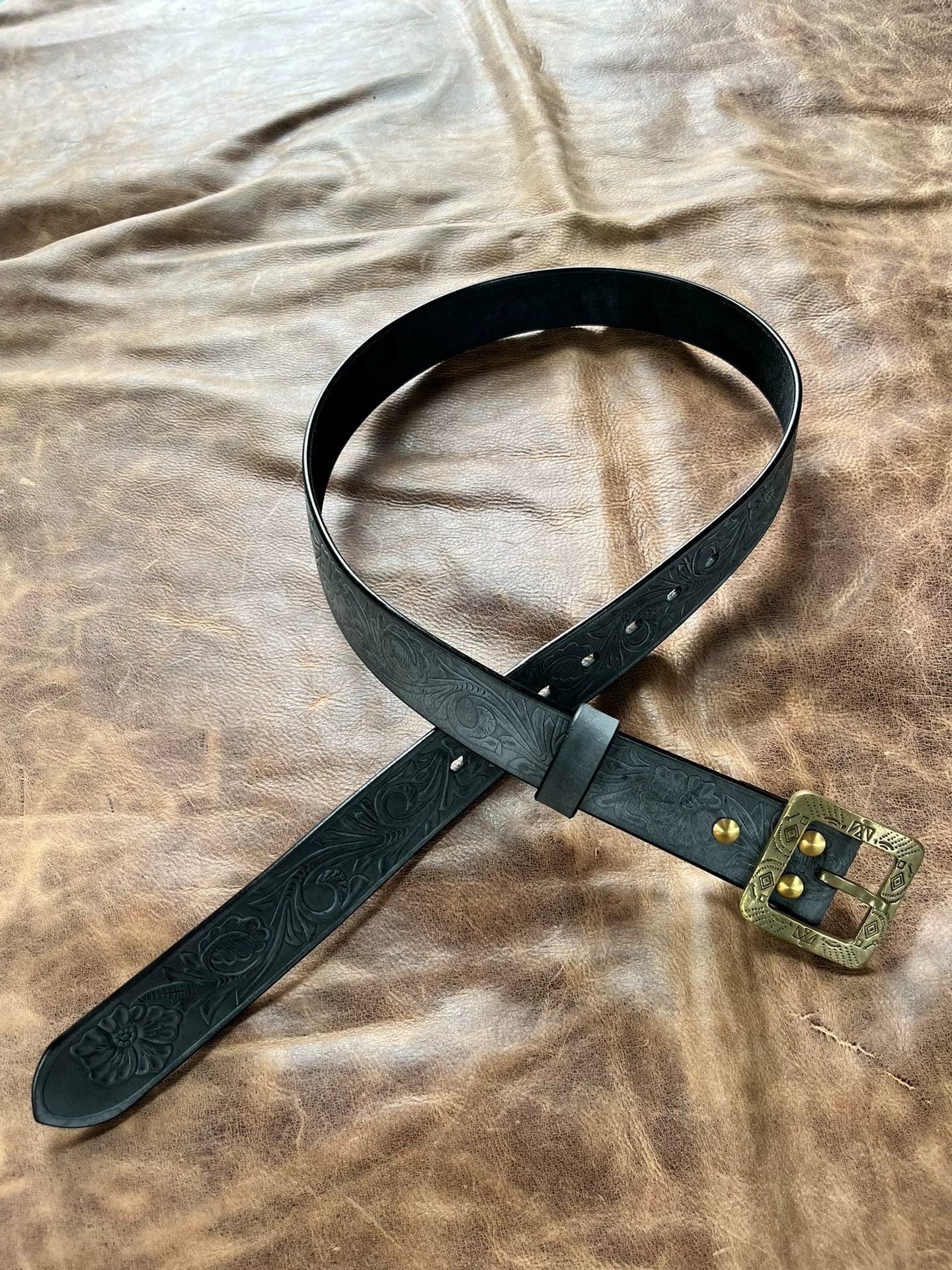 Customized Italian horse-rein carved handmade belt