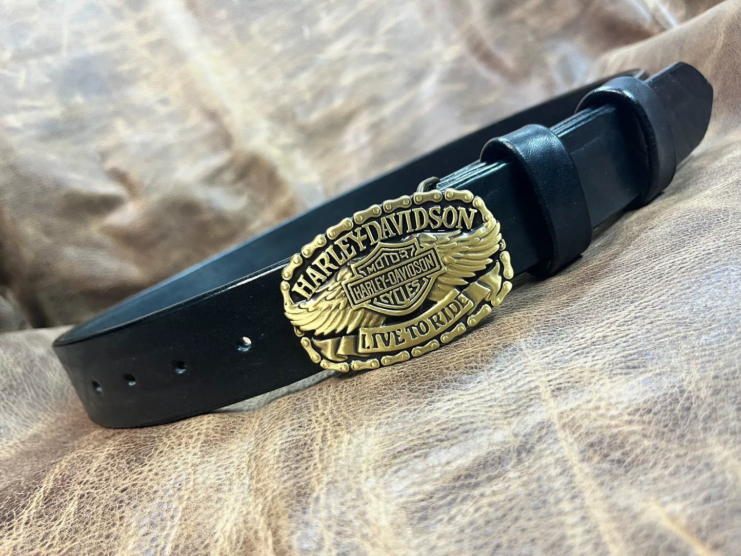 Harley-Davidson belt buckle with black bison leather