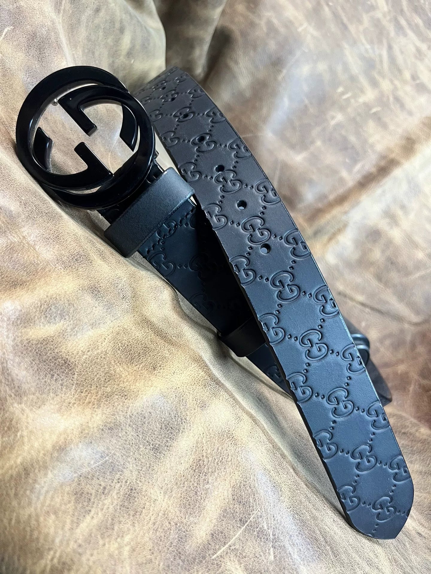 Men's business Gucci and Coach business belt customization. Purely…