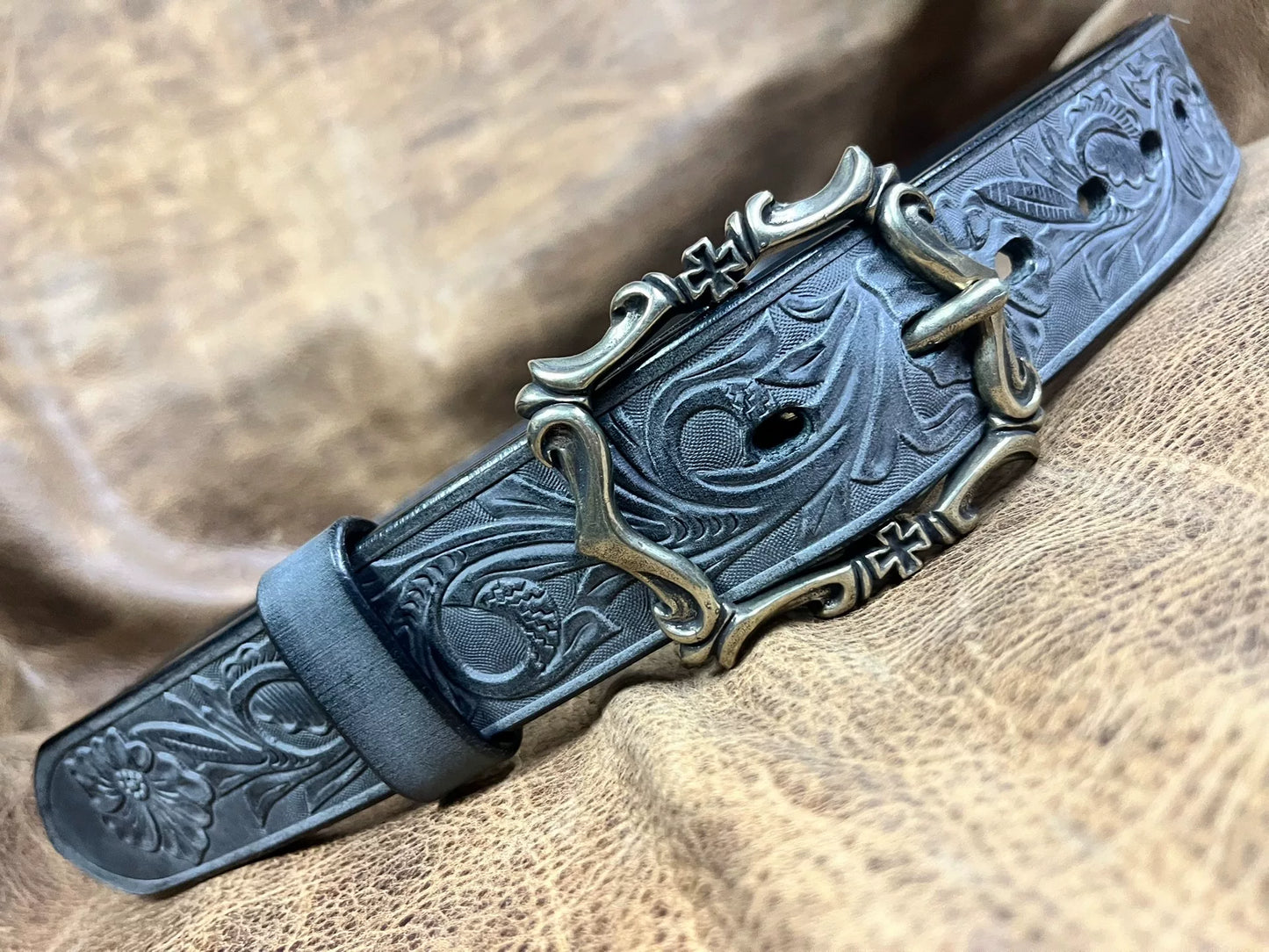 Customized Italian horse rein carving handmade belt