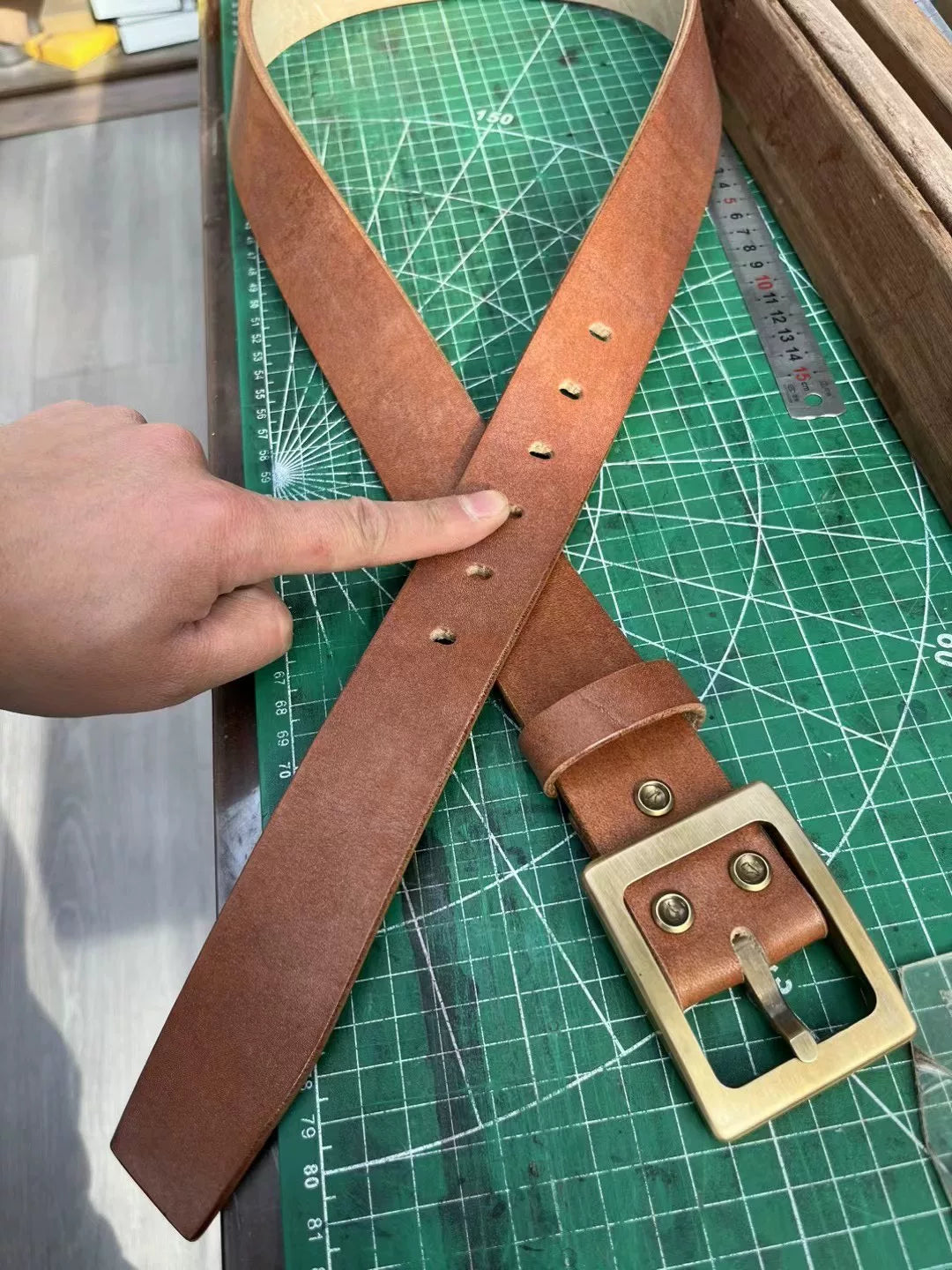 The front back is made of 5.5mm thick brown – caramel color JF – jf…