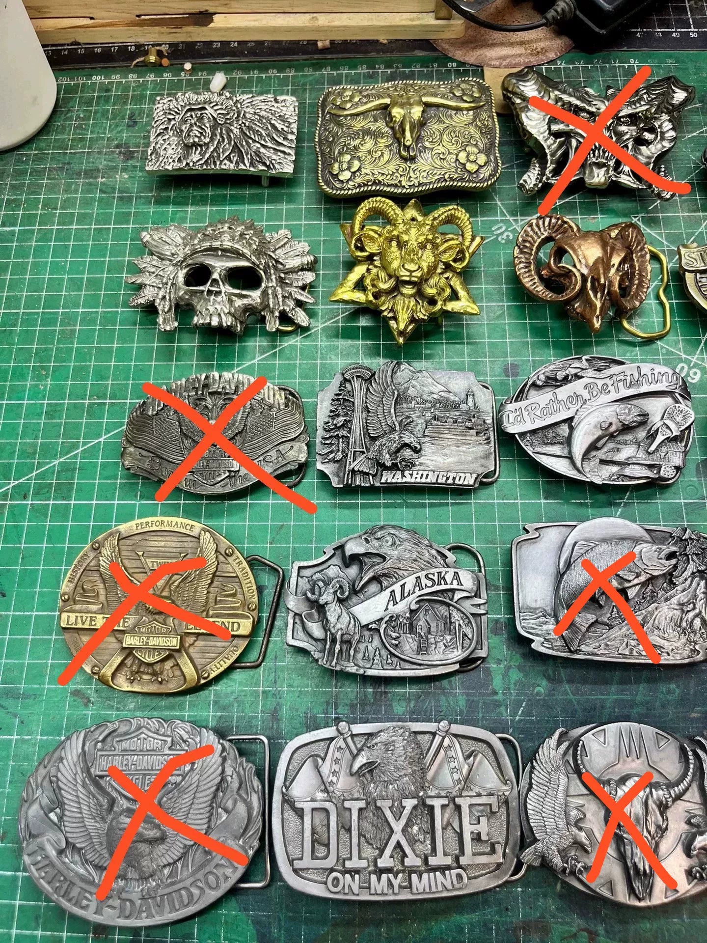 Plate buckle