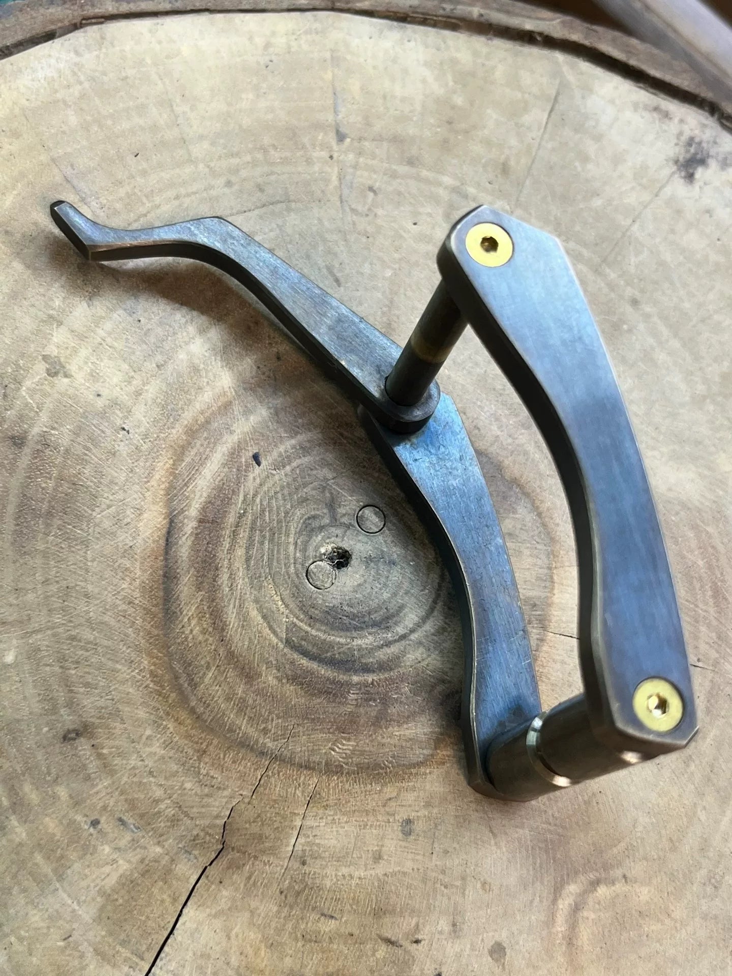 Brass antique wire-cut belt buckle