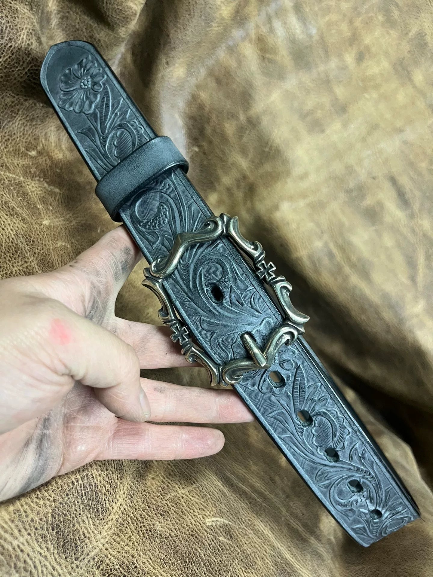 Customized Italian horse rein carving handmade belt