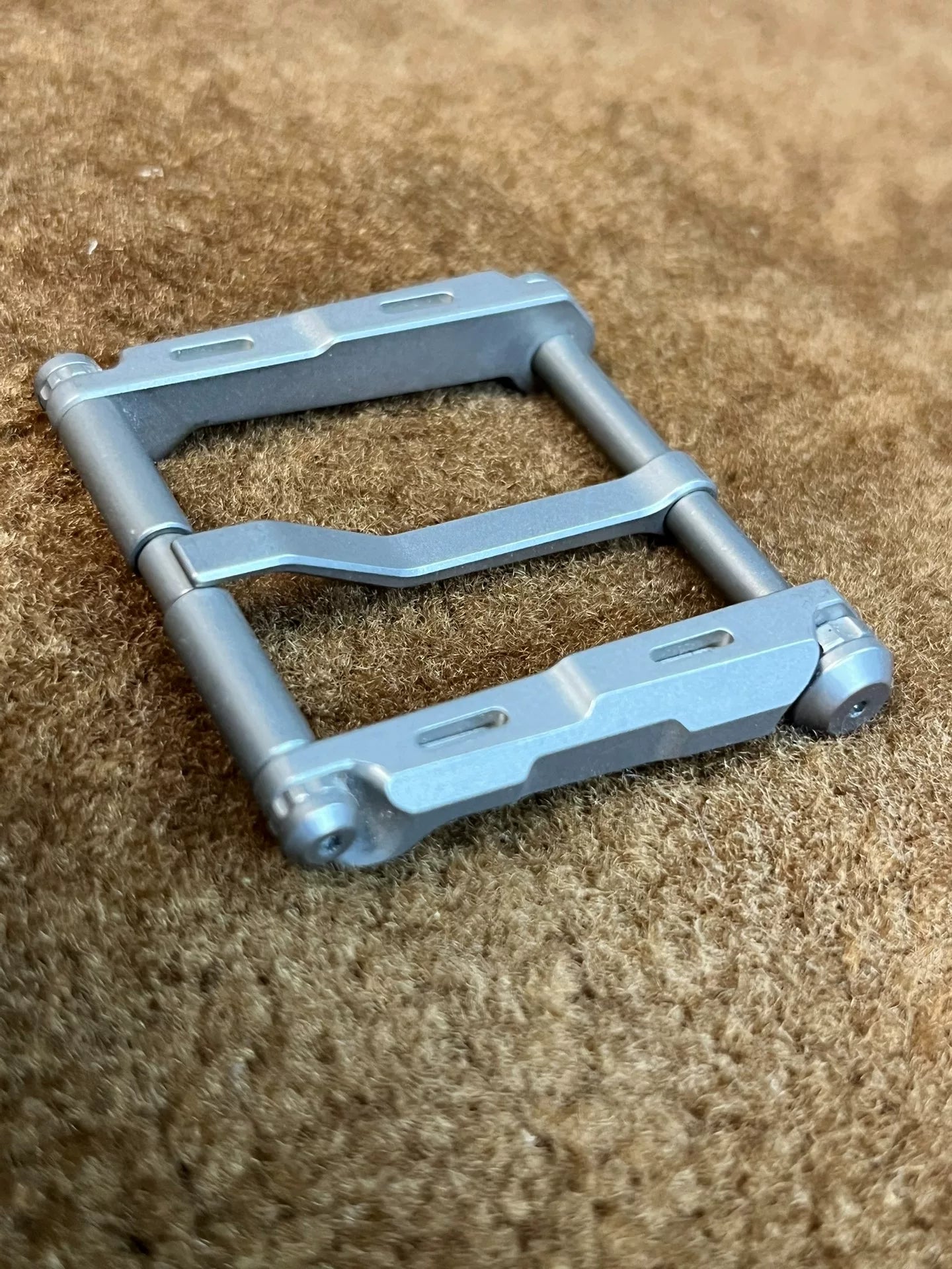 West Wind Tunnel titanium alloy belt buckle, hypoallergenic material