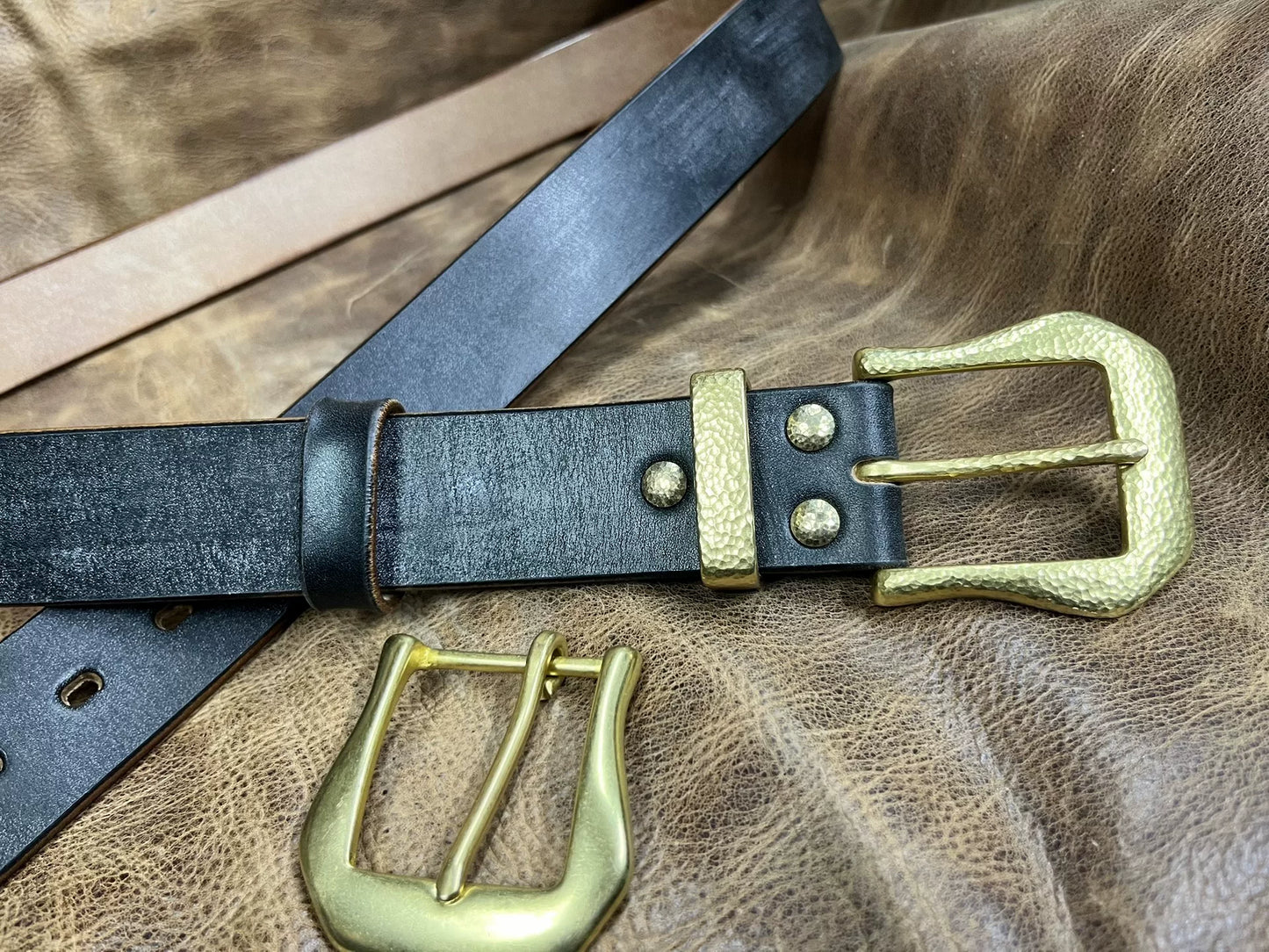 British JF horse bridle with handmade hammered solid brass belt buc…