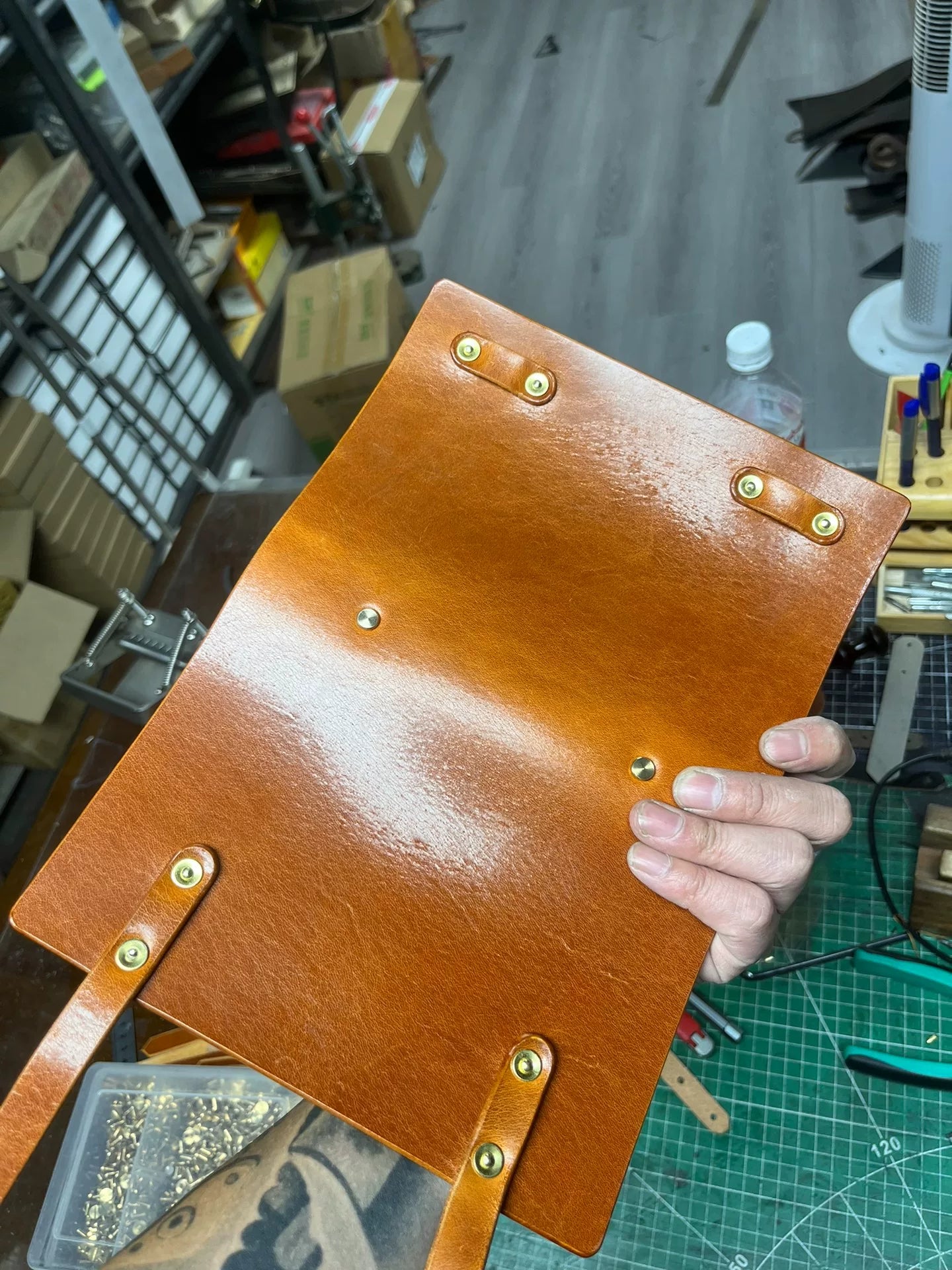 Horwen style oil wax leather A6 made of 4mm single layer thickness…